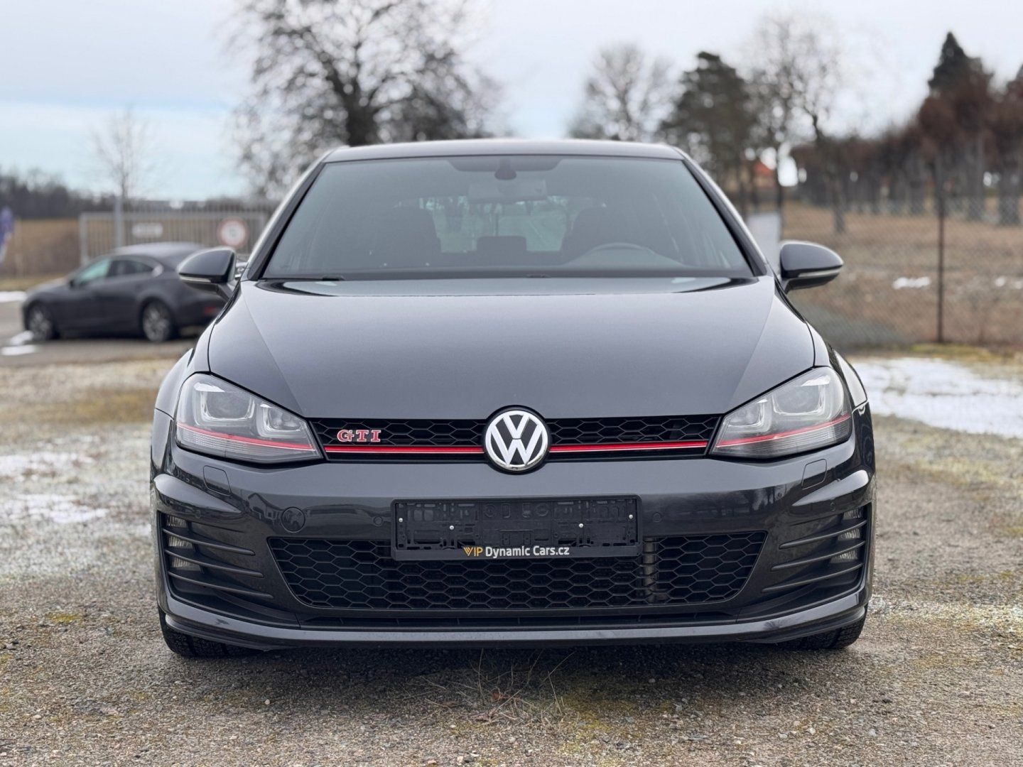 Volkswagen Golf, GTI 2.0 TSI 162 kw MANUÁL - fotka 2