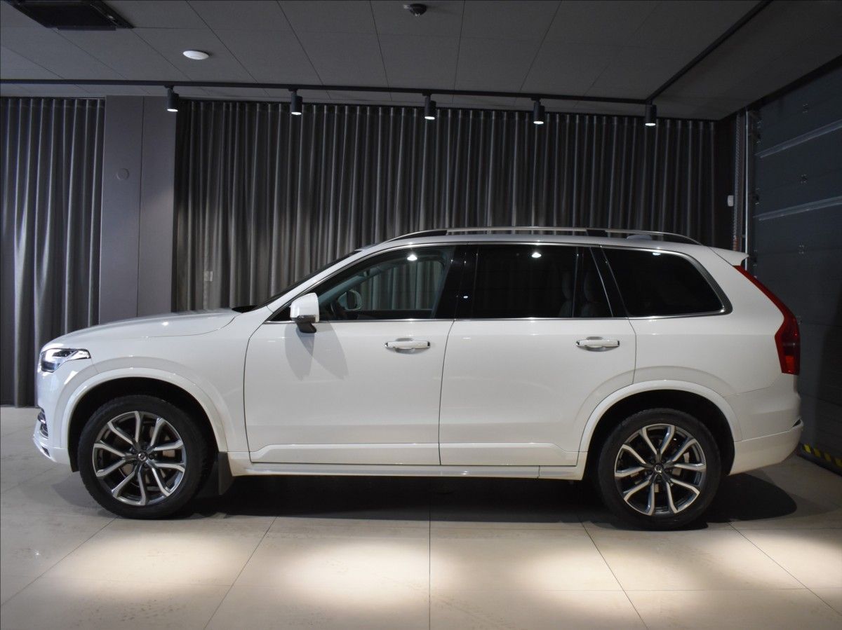 Volvo XC90, 2,0 D5 AWD Mometum Vzduch - fotka 2