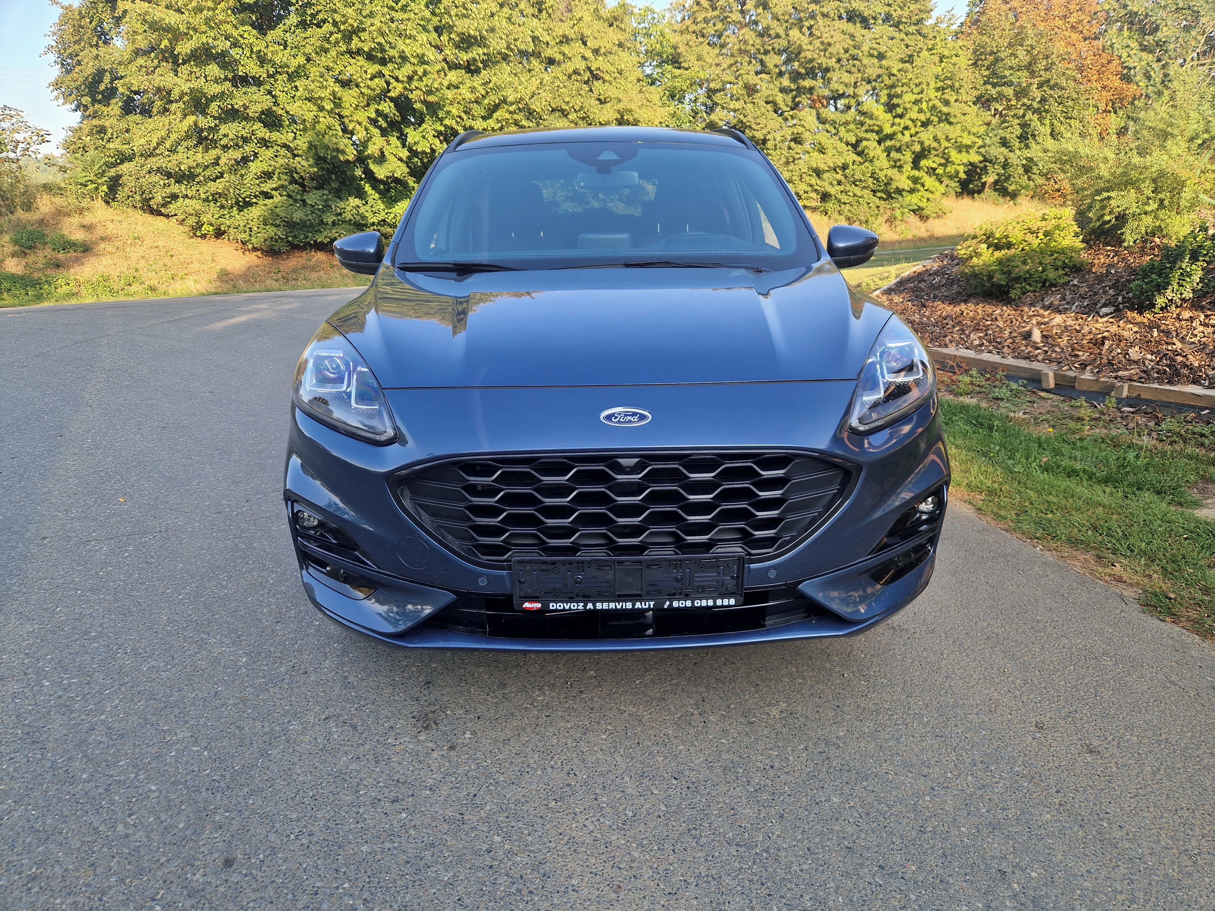 Ford Kuga, ST Line - benzin,plugin hybrid - fotka 5