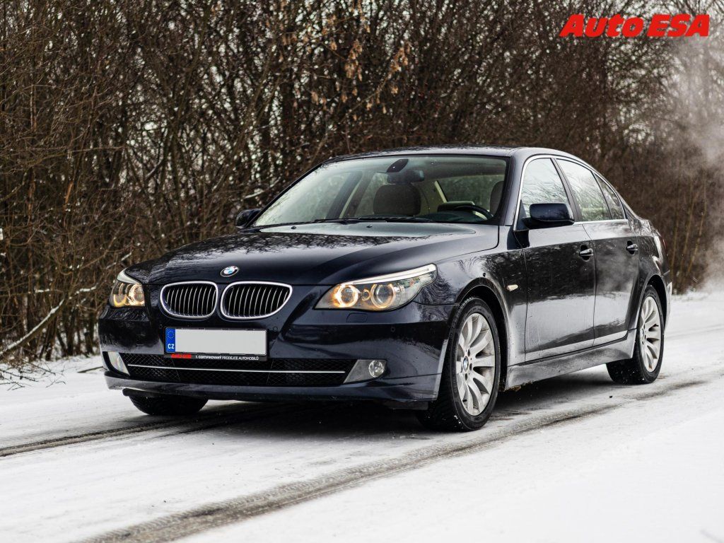 BMW Řada 5, 4.0i 540i,AT,bixen,kůže - fotka 4