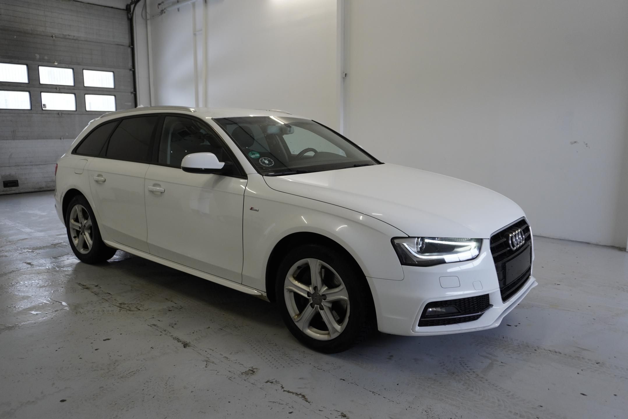 Audi A4 Avant, 3.0TDi 150 kW AUTOMAT - fotka 3