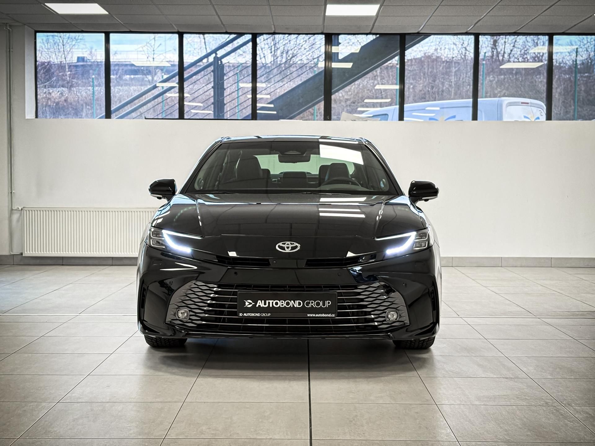 Toyota Camry, 2.5 Hybrid, CVT, Executive - fotka 2