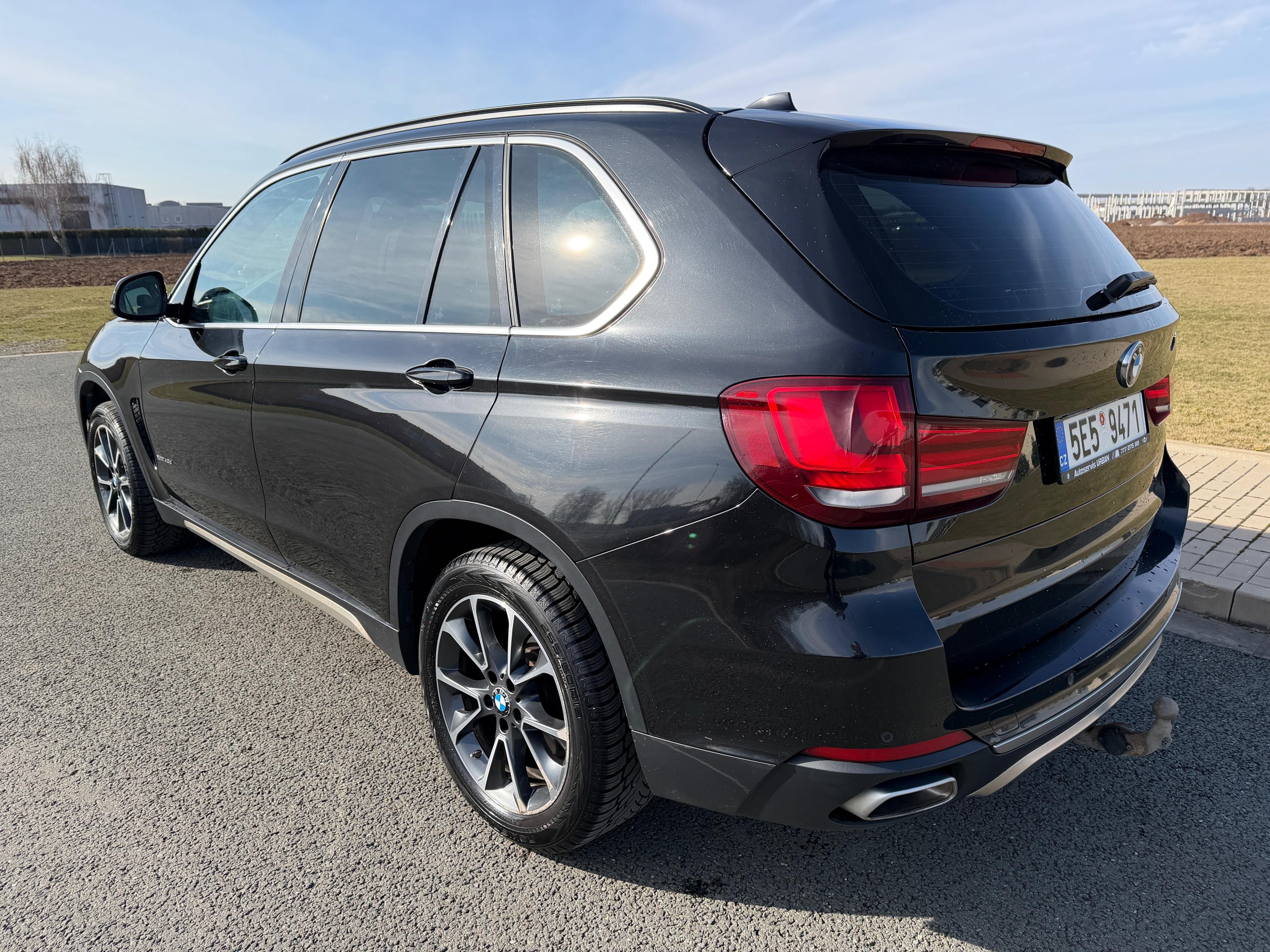 BMW X5, 40D LED PANORAMA ROZVODY - fotka 3