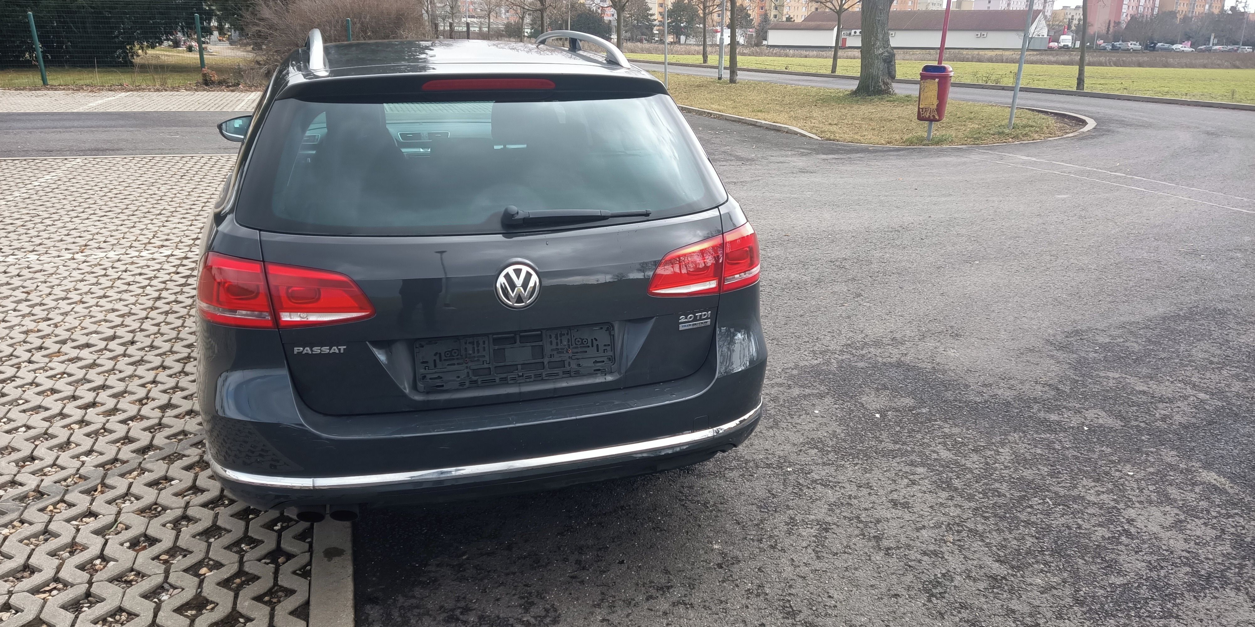 Volkswagen Passat, Kombi 2,0 TDI 103 KW - fotka 4