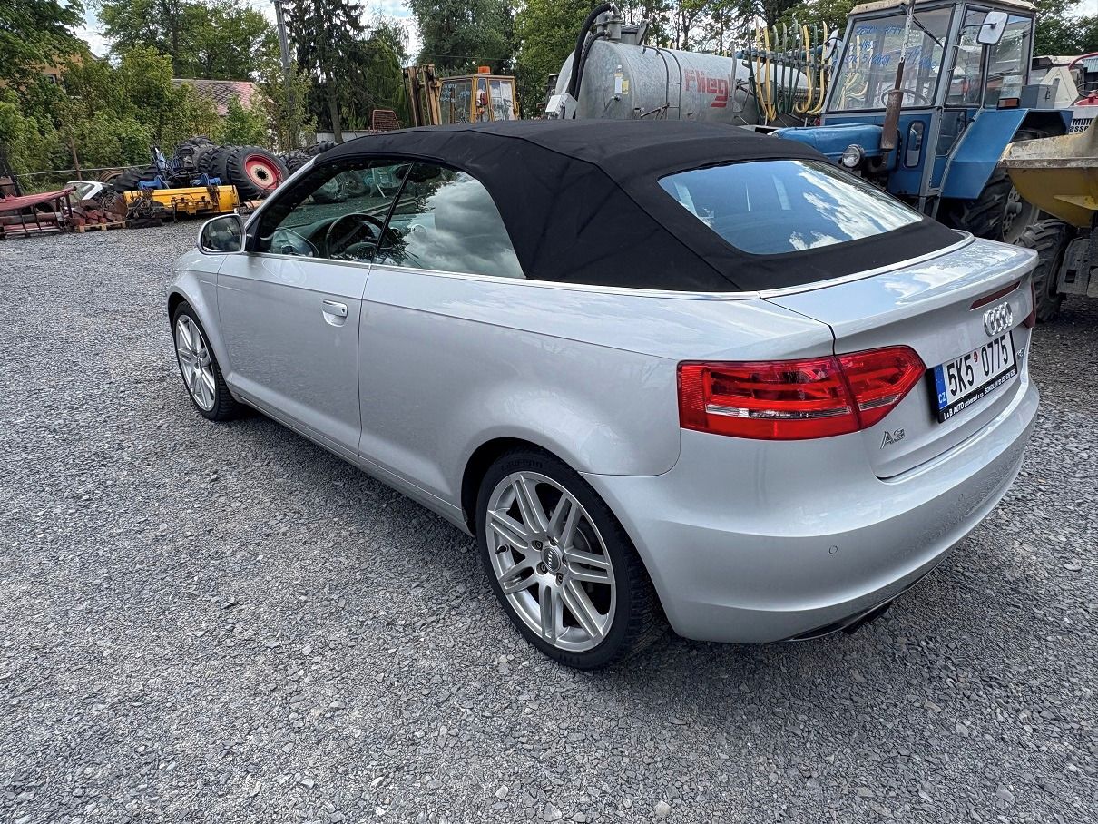 Audi A3, cabrio 1.8T S line - fotka 5