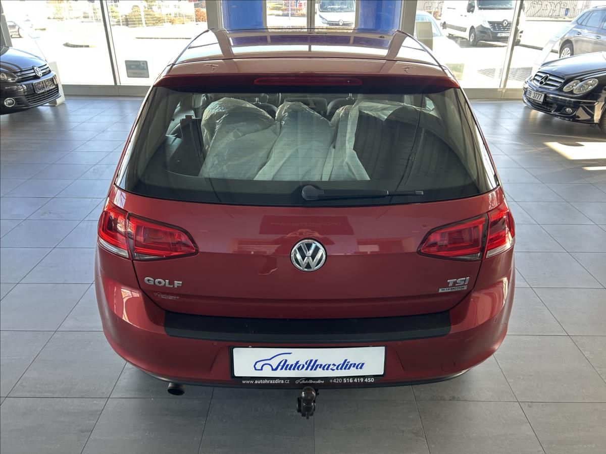 Volkswagen Golf, 1,2   TSI 77kW,SERVISKA,TAŽNÉ - fotka 5