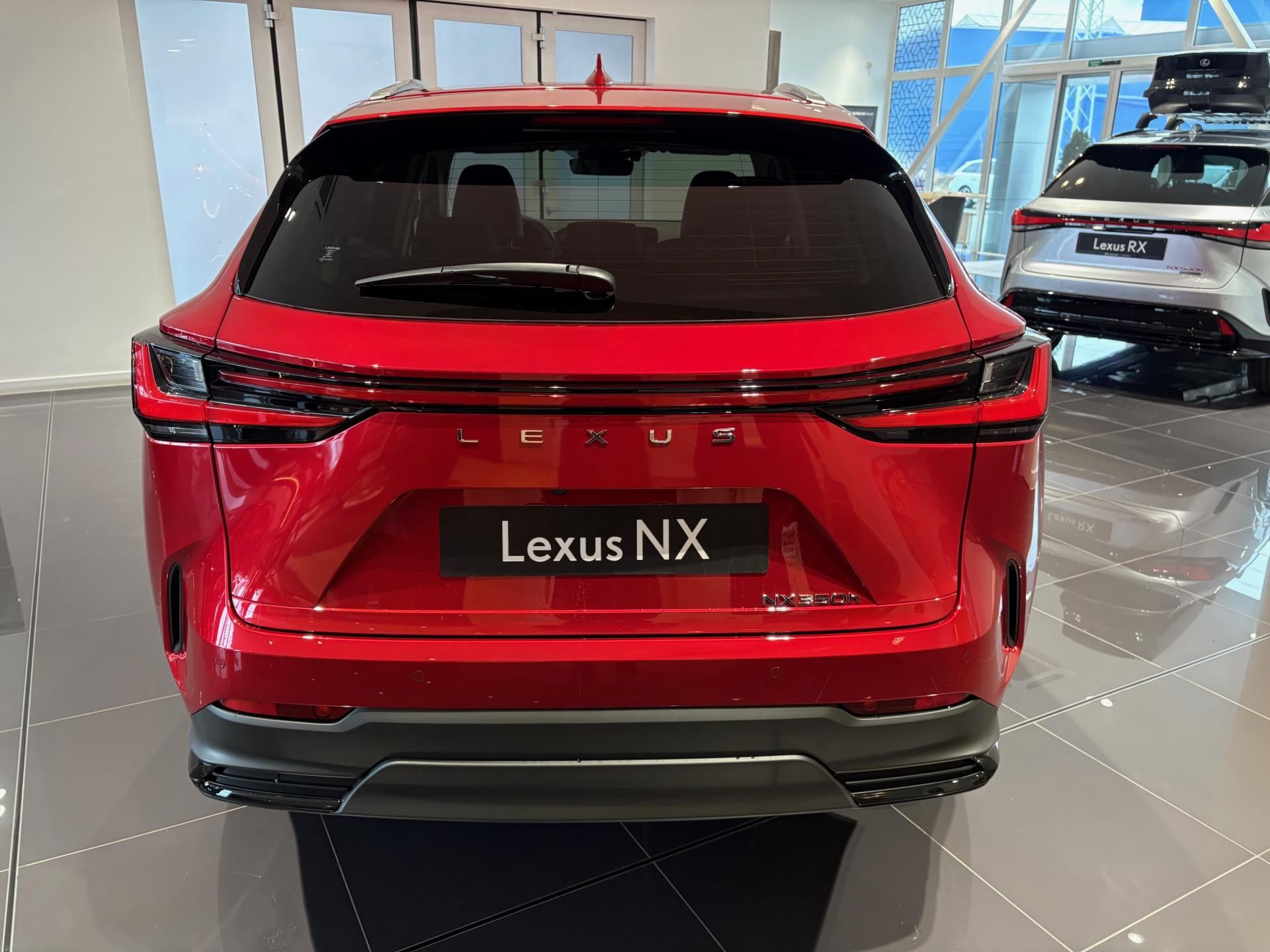 Lexus NX 350h, Prestige 4x4 - fotka 5