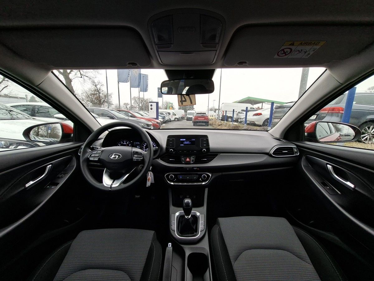 Hyundai i30, 1,0 TGDI 120k M6 - fotka 2