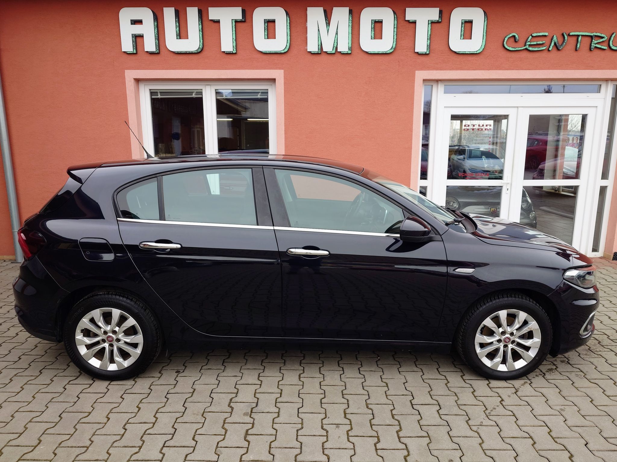 Fiat Tipo, 1.4 Lounge 70kW - fotka 5