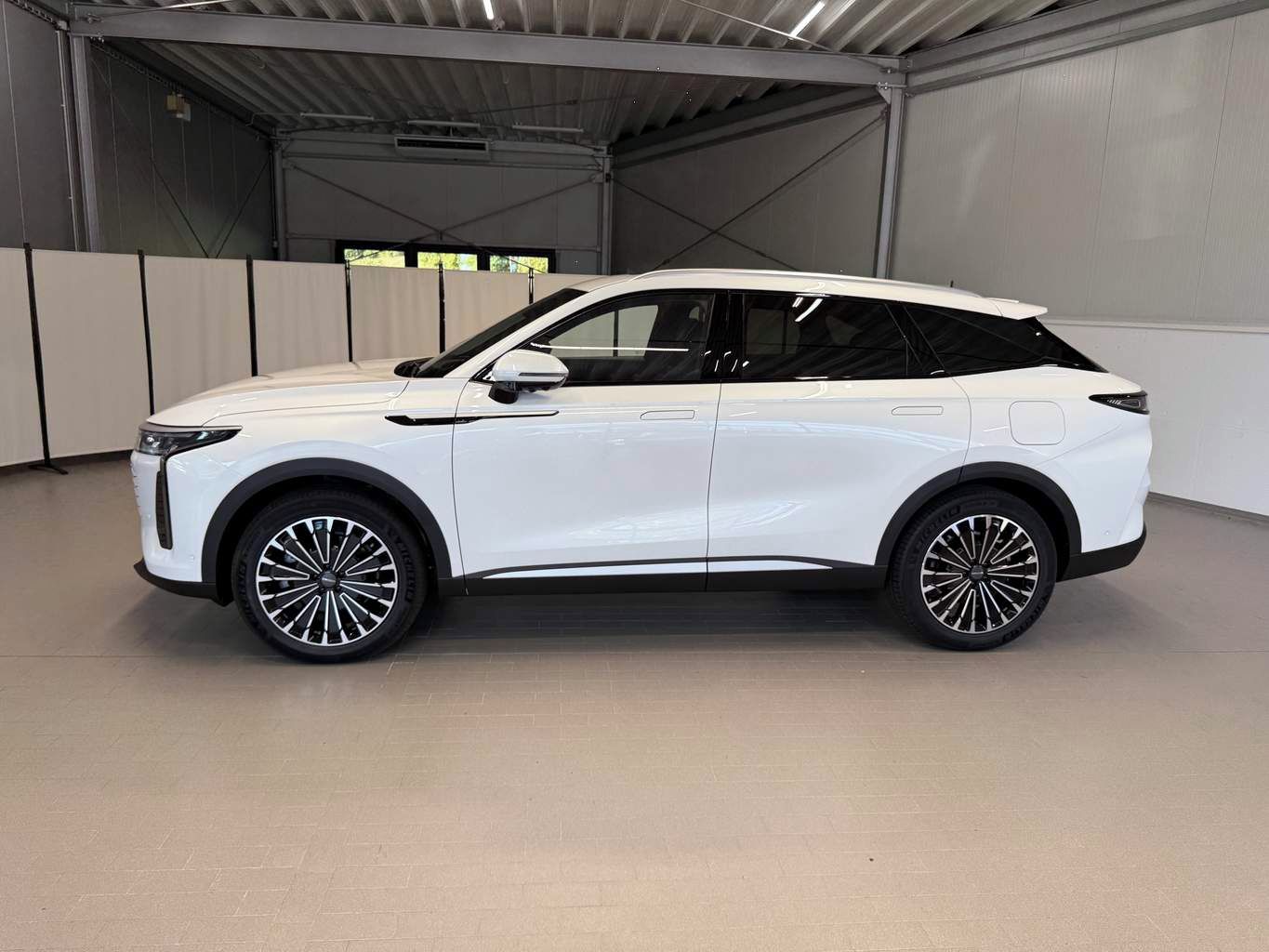Omoda 9, Premium 1.5t GDI SHS AWD - fotka 5