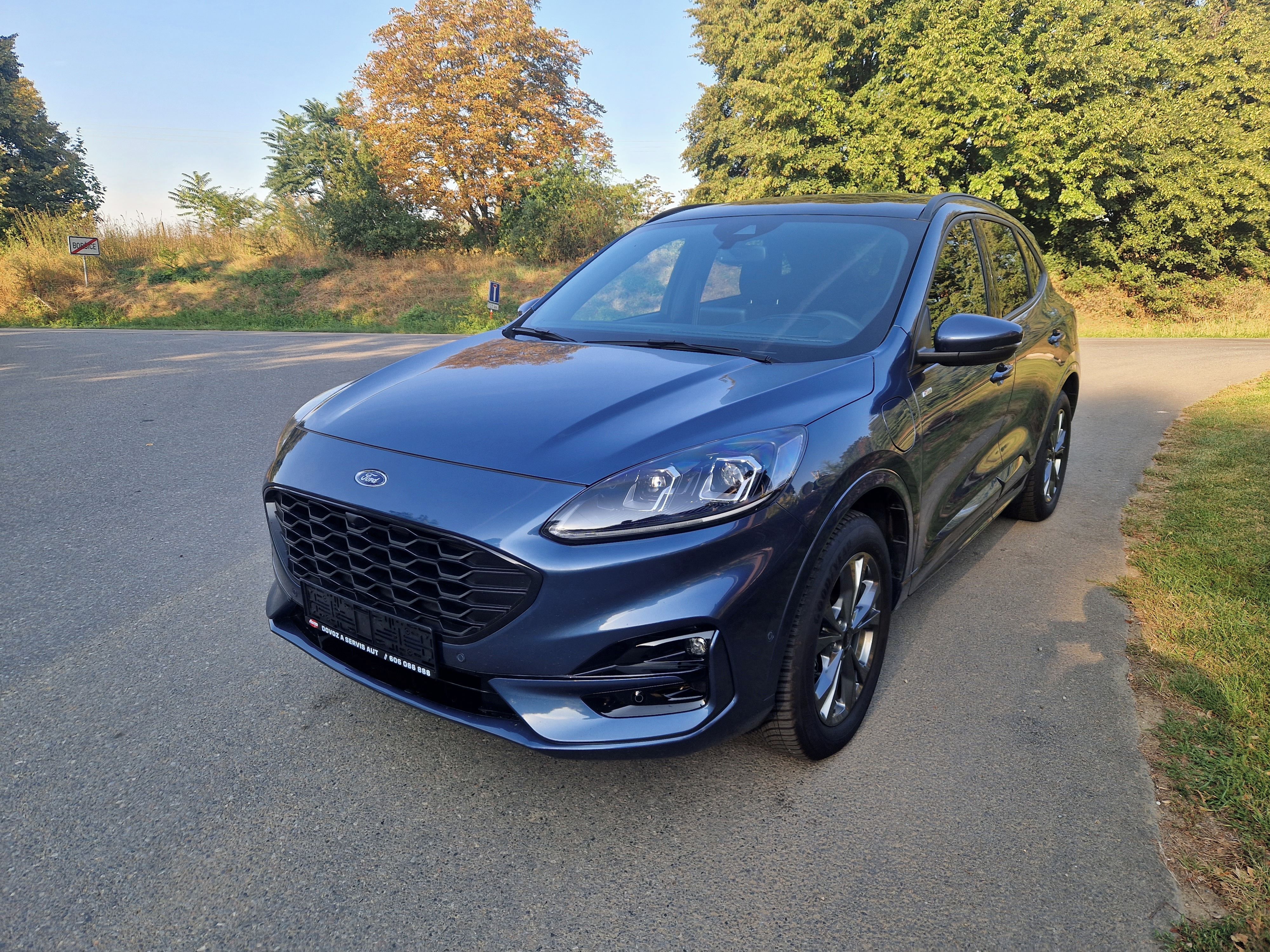 Ford Kuga, ST Line - benzin,plugin hybrid - fotka 6