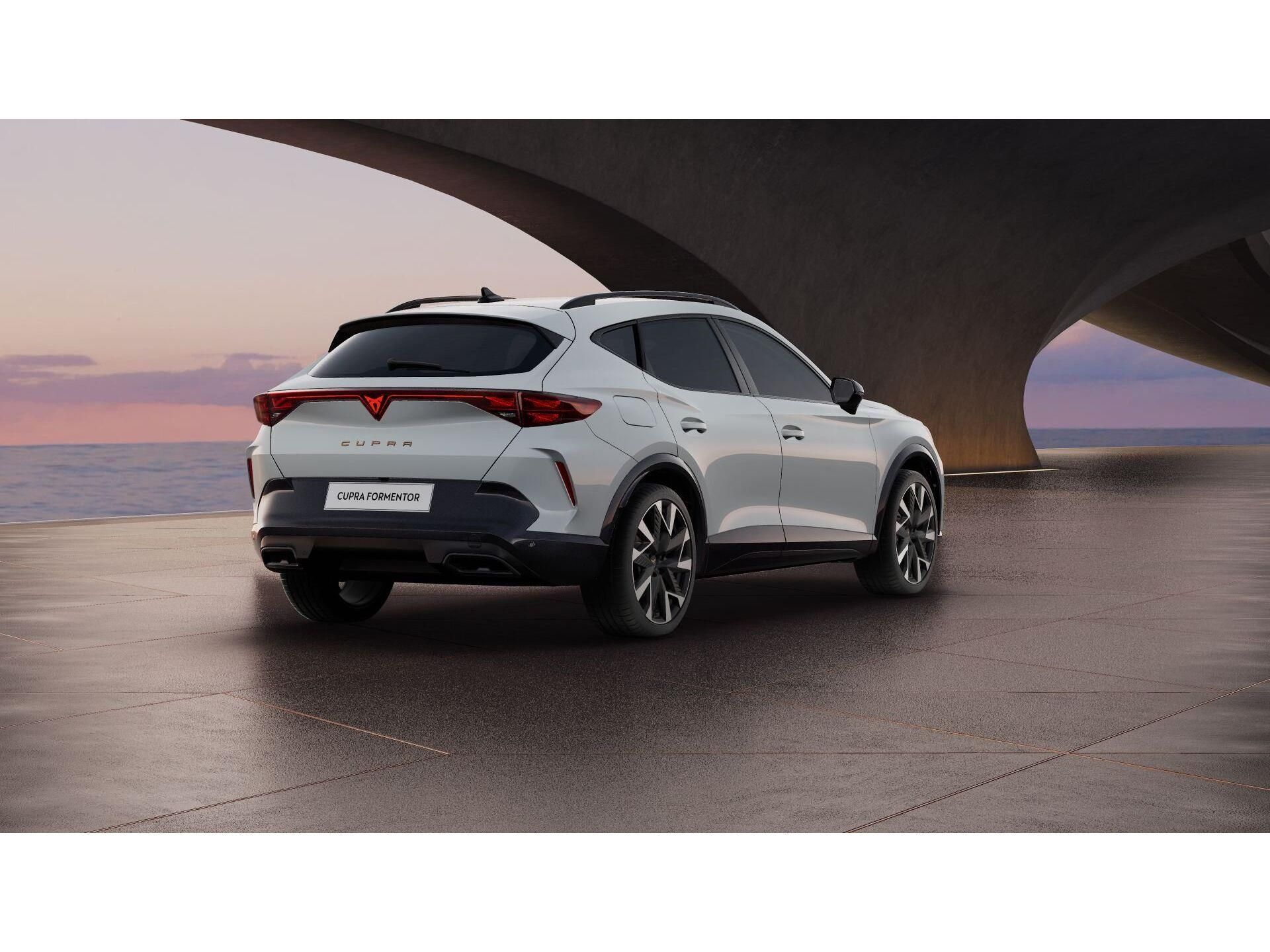 Cupra Formentor, 1.5 eTSi / 110 kW - fotka 2
