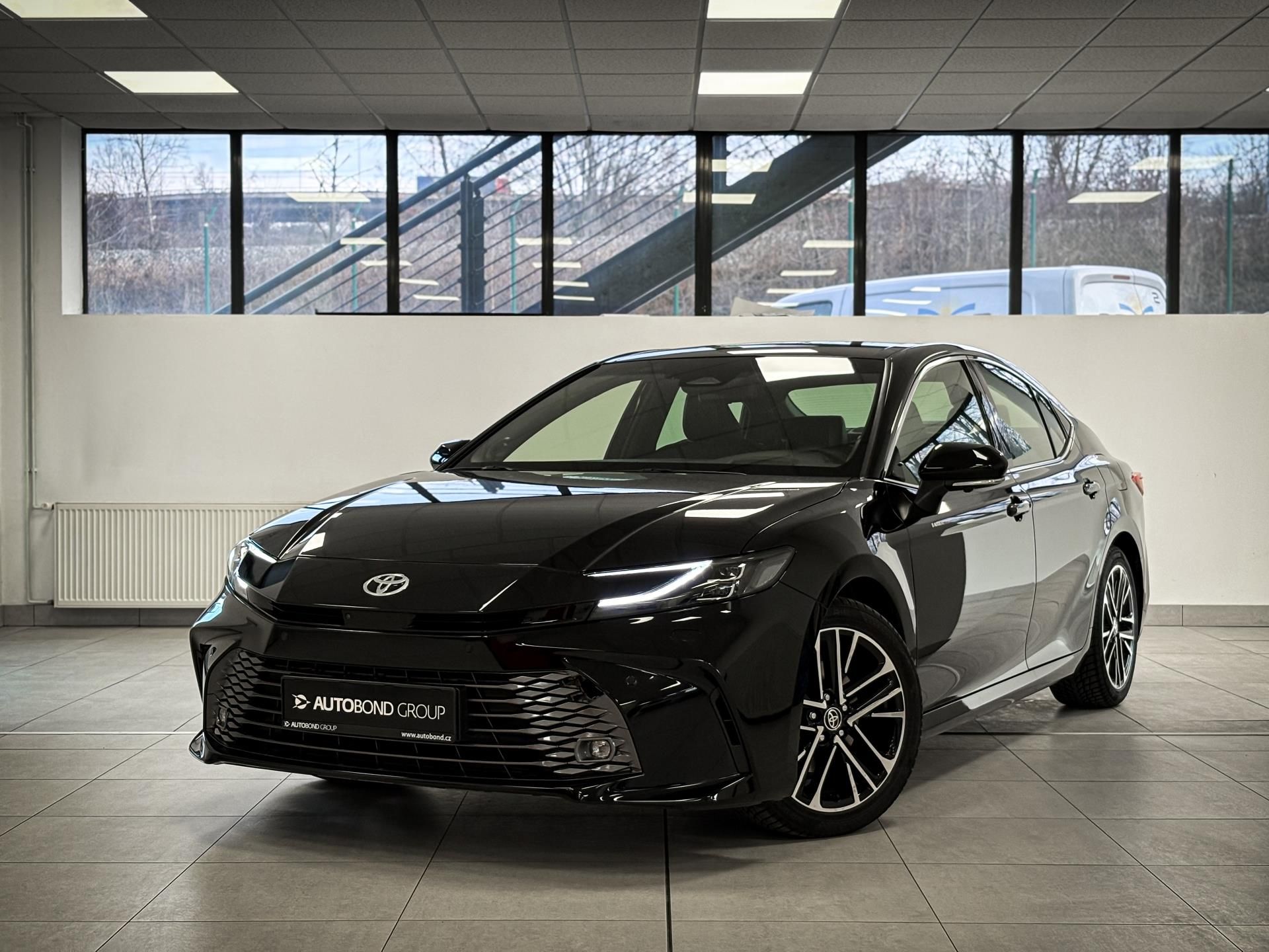 Toyota Camry, 2.5 Hybrid, CVT, Executive