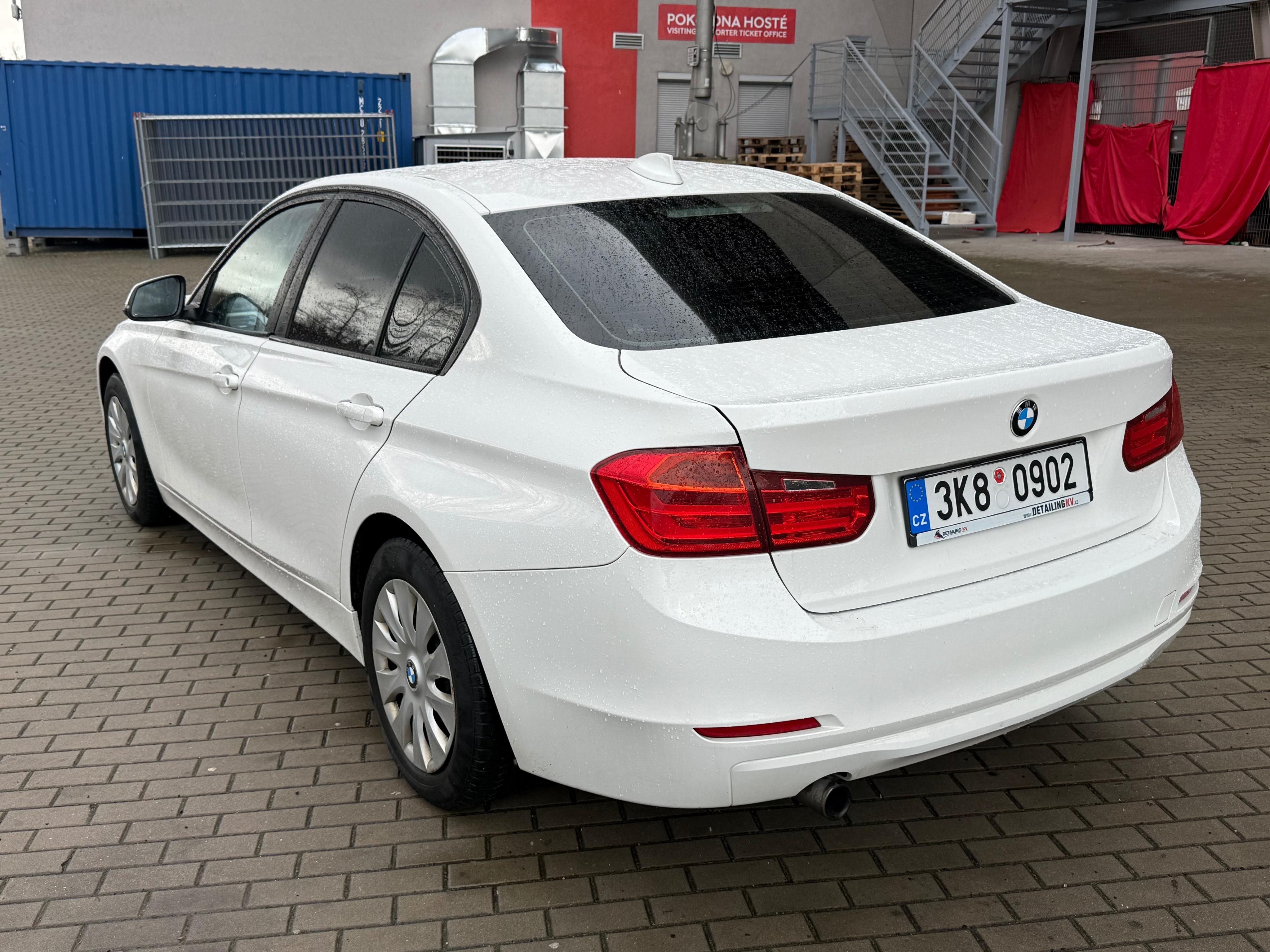 BMW Řada 3, 316i, 100kw Původ ČR Nová STK - fotka 3