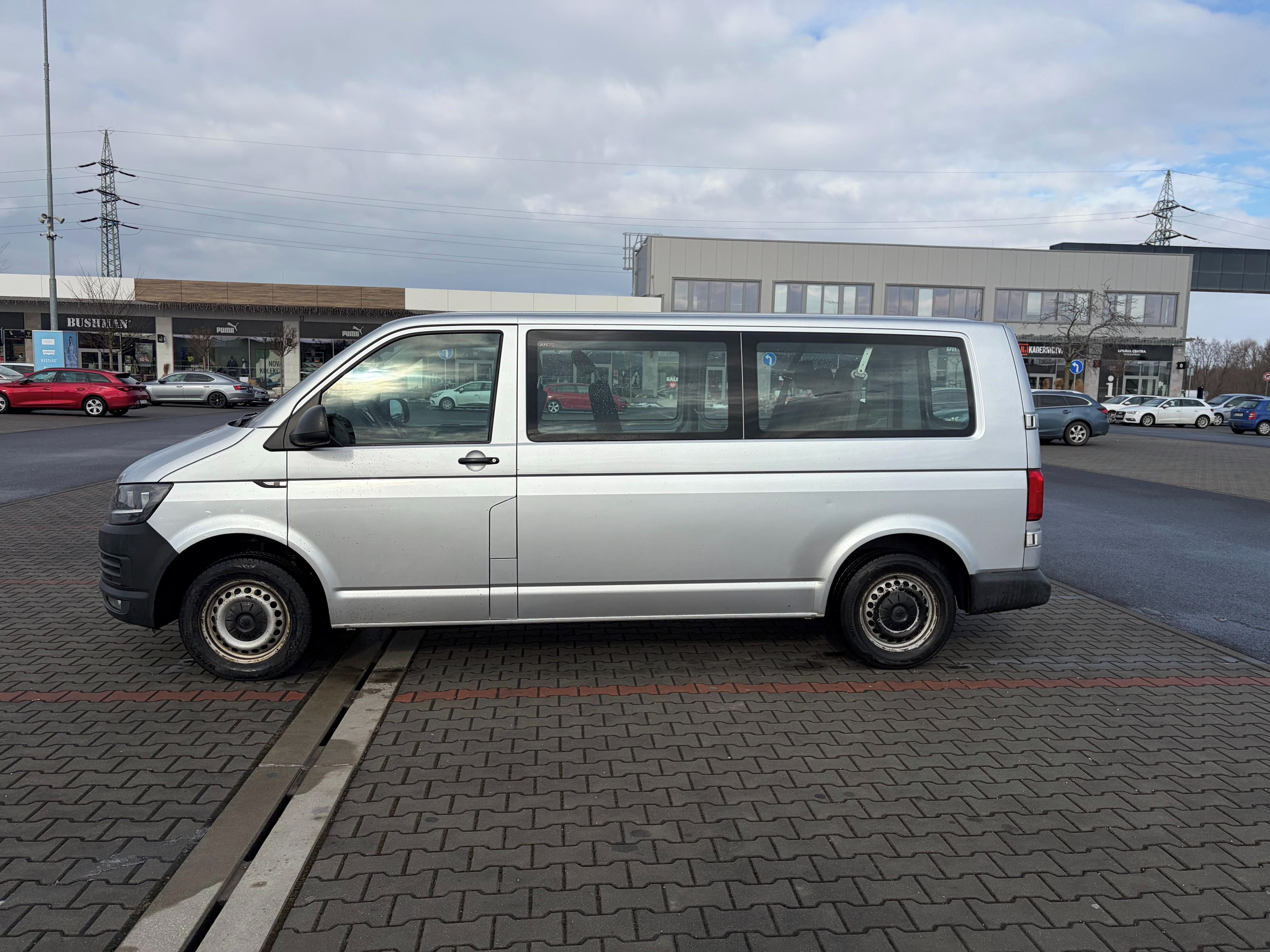 Volkswagen Transporter, 2.0 TDi 1.maj.ČR 9míst long - fotka 6