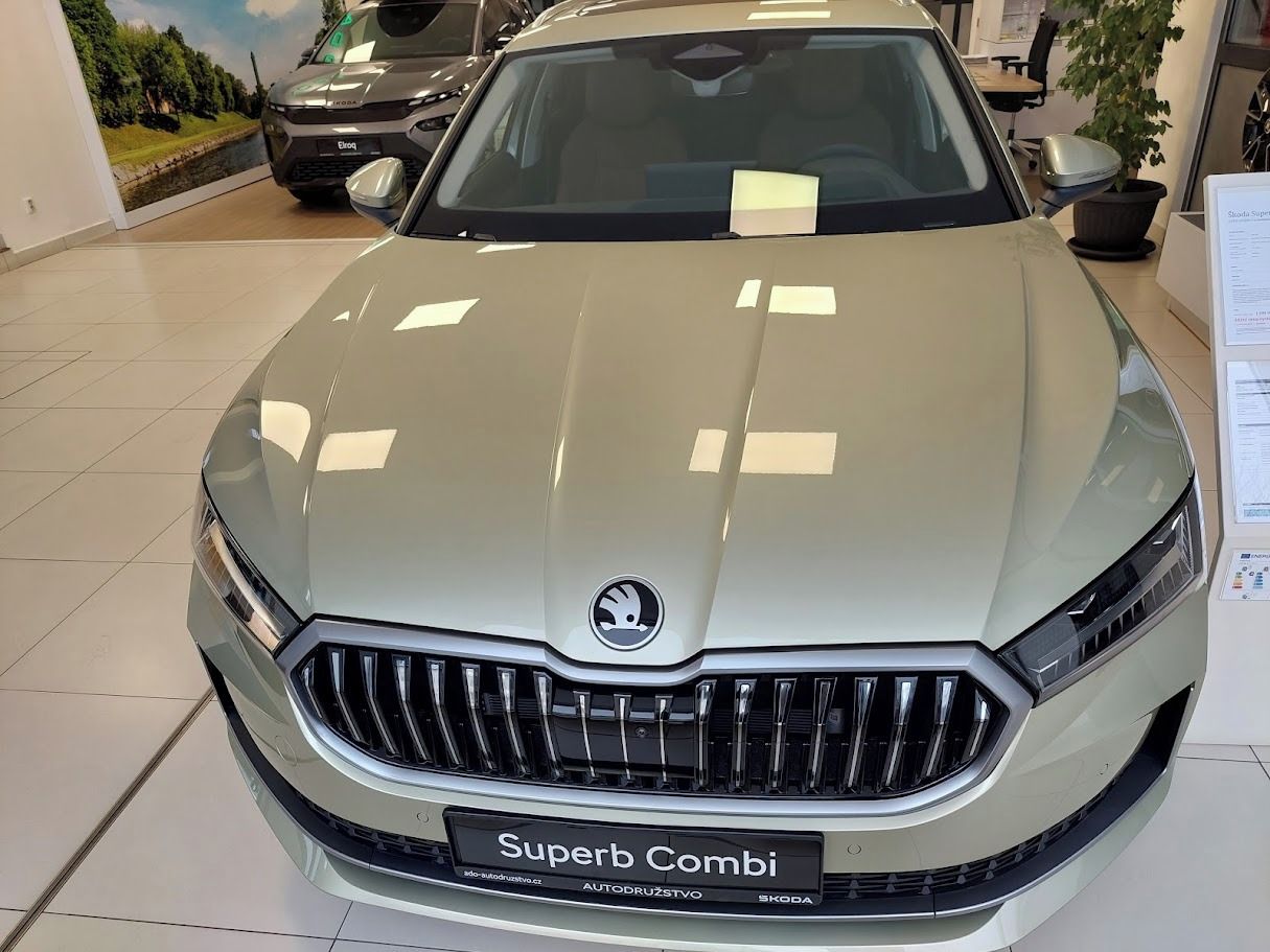 Škoda Superb, Combi LK 2,0TSI aut. 4x4 - fotka 4