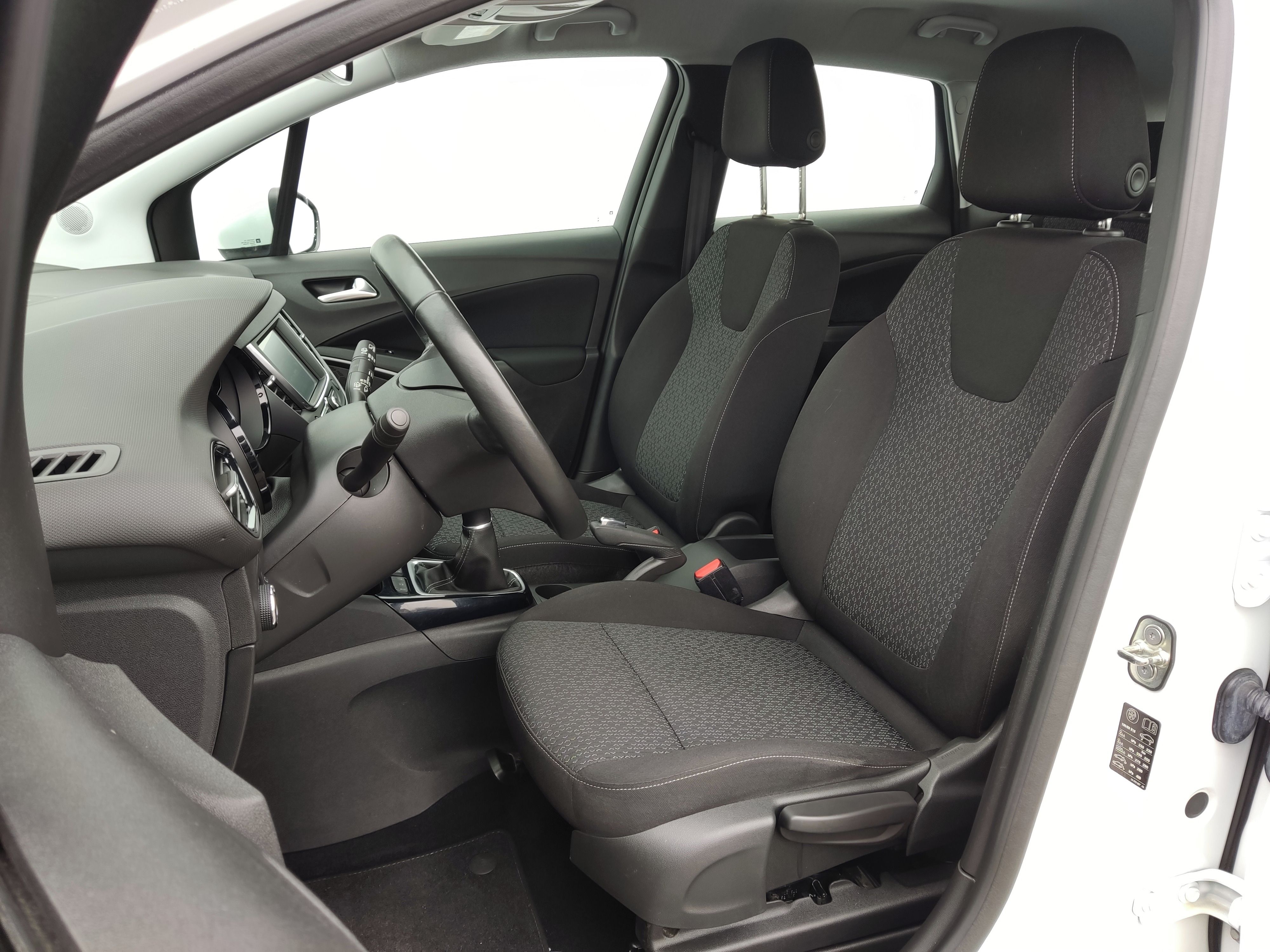 Opel Crossland X, 1.2 61 kW Edition Plus - fotka 6