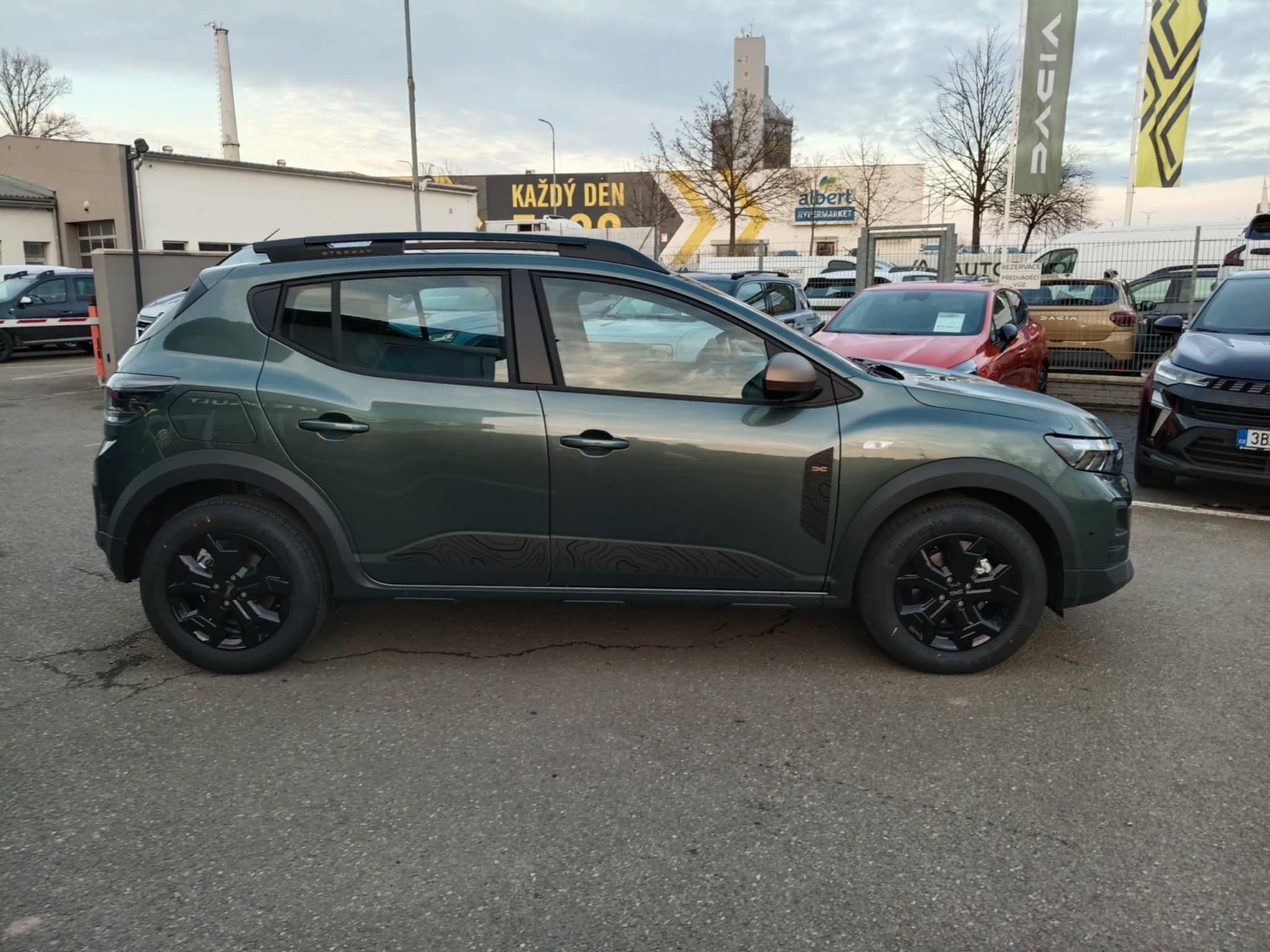Dacia Sandero, Stepway Extreme Eco-G 120 auto - fotka 6