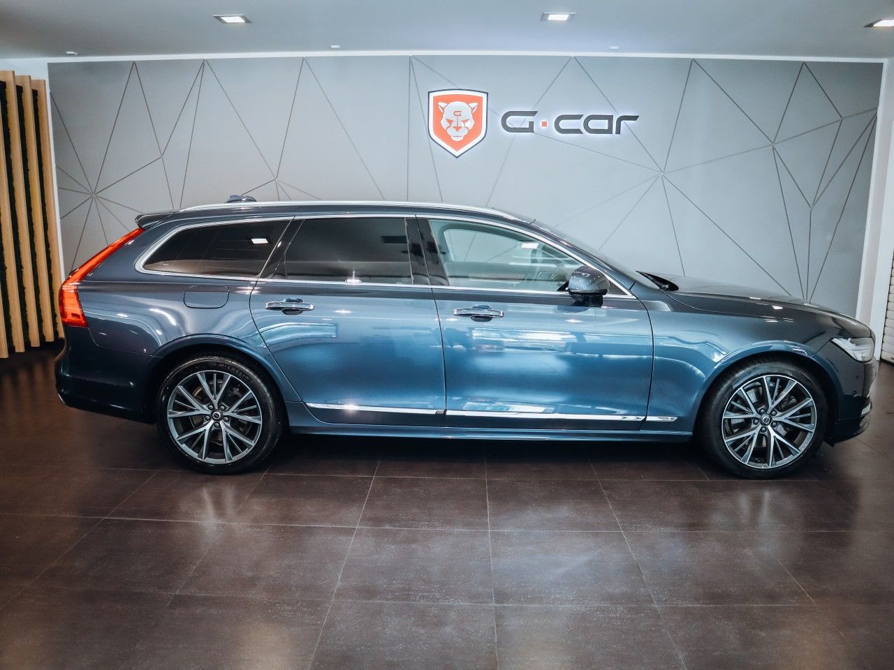 Volvo V90, 2.0 T8 AWD - Inscription TOP - fotka 4