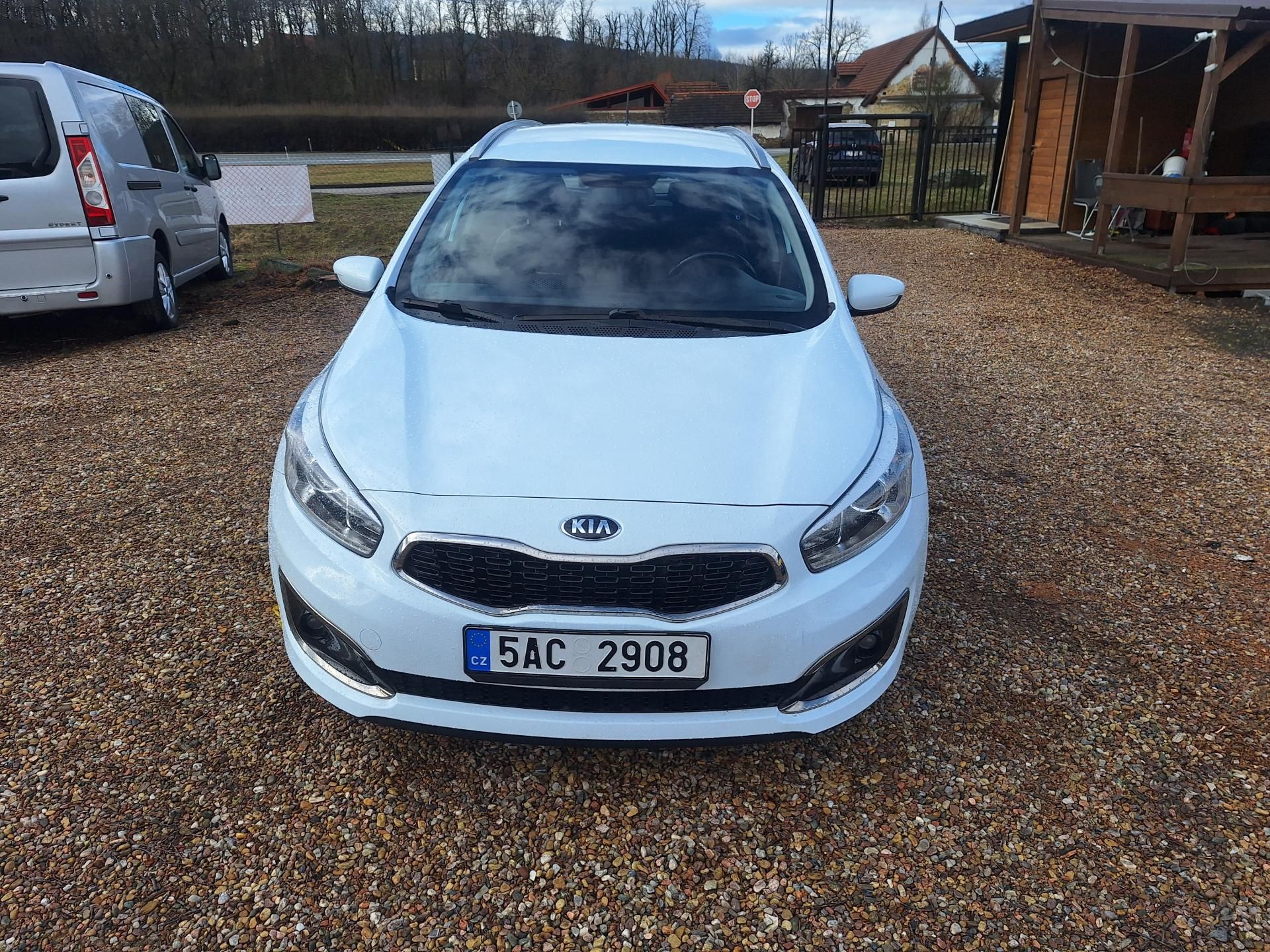 Kia Cee´d, 1.4 Crdi - fotka 4
