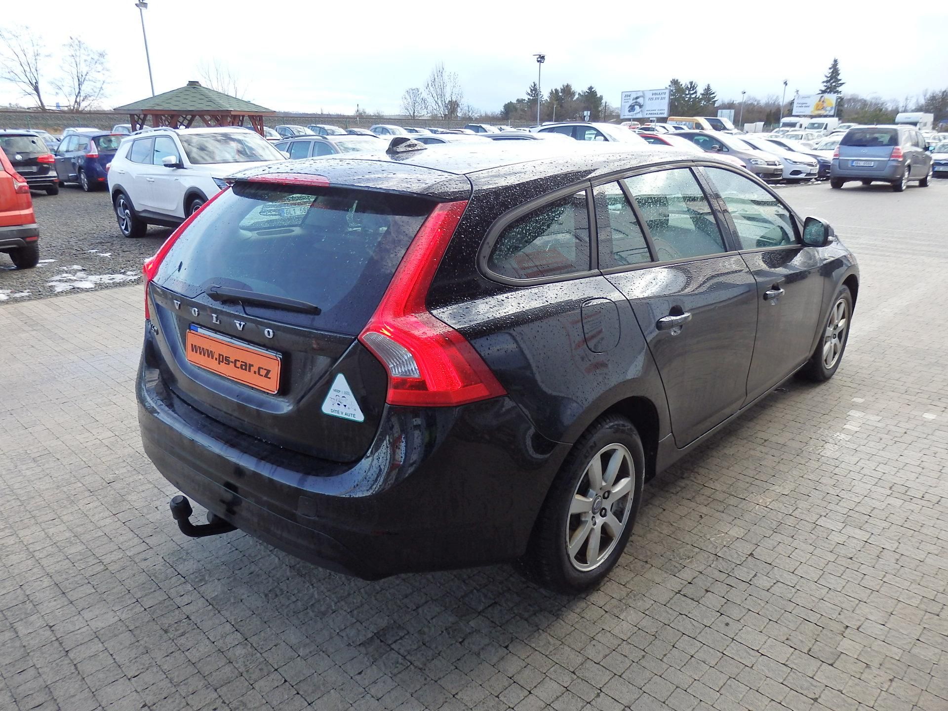 Volvo V60, 2.0 D DIGI. KLIMA, NAVIGACE - fotka 4