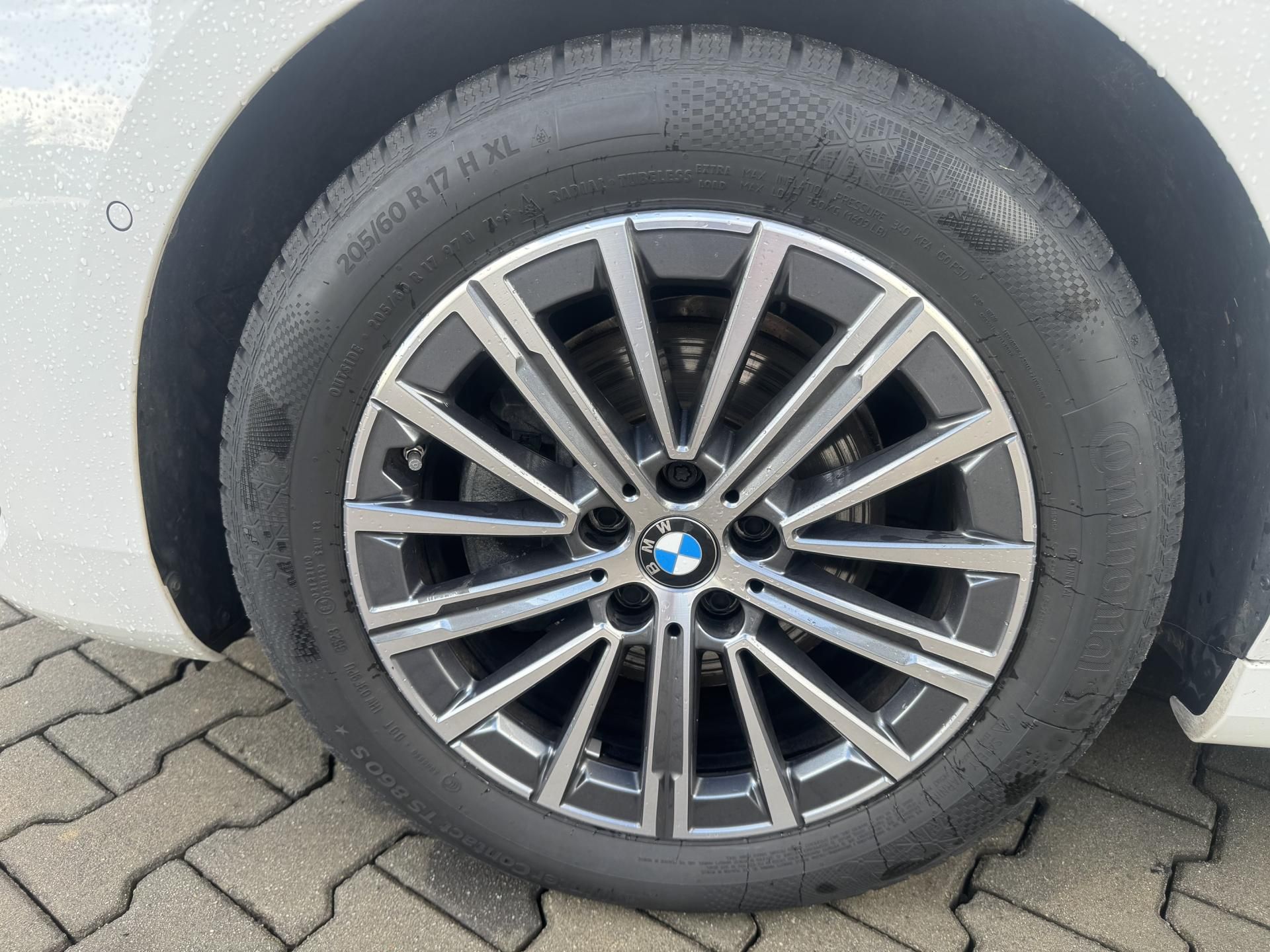 BMW Řada 2, 218i Active Tourer M-Sport - fotka 6