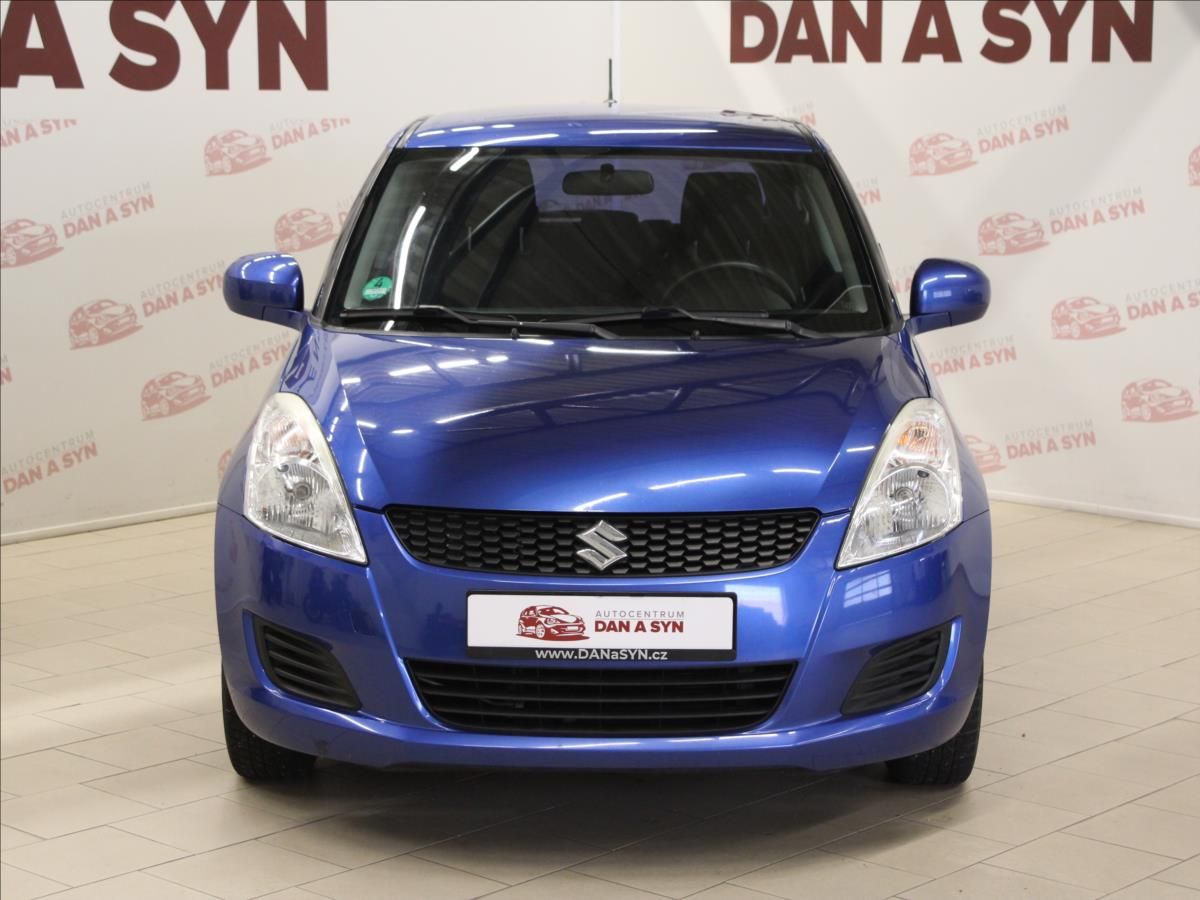 Suzuki Swift, 1,2 i 4x4 pěkný stav, serv.kni - fotka 2