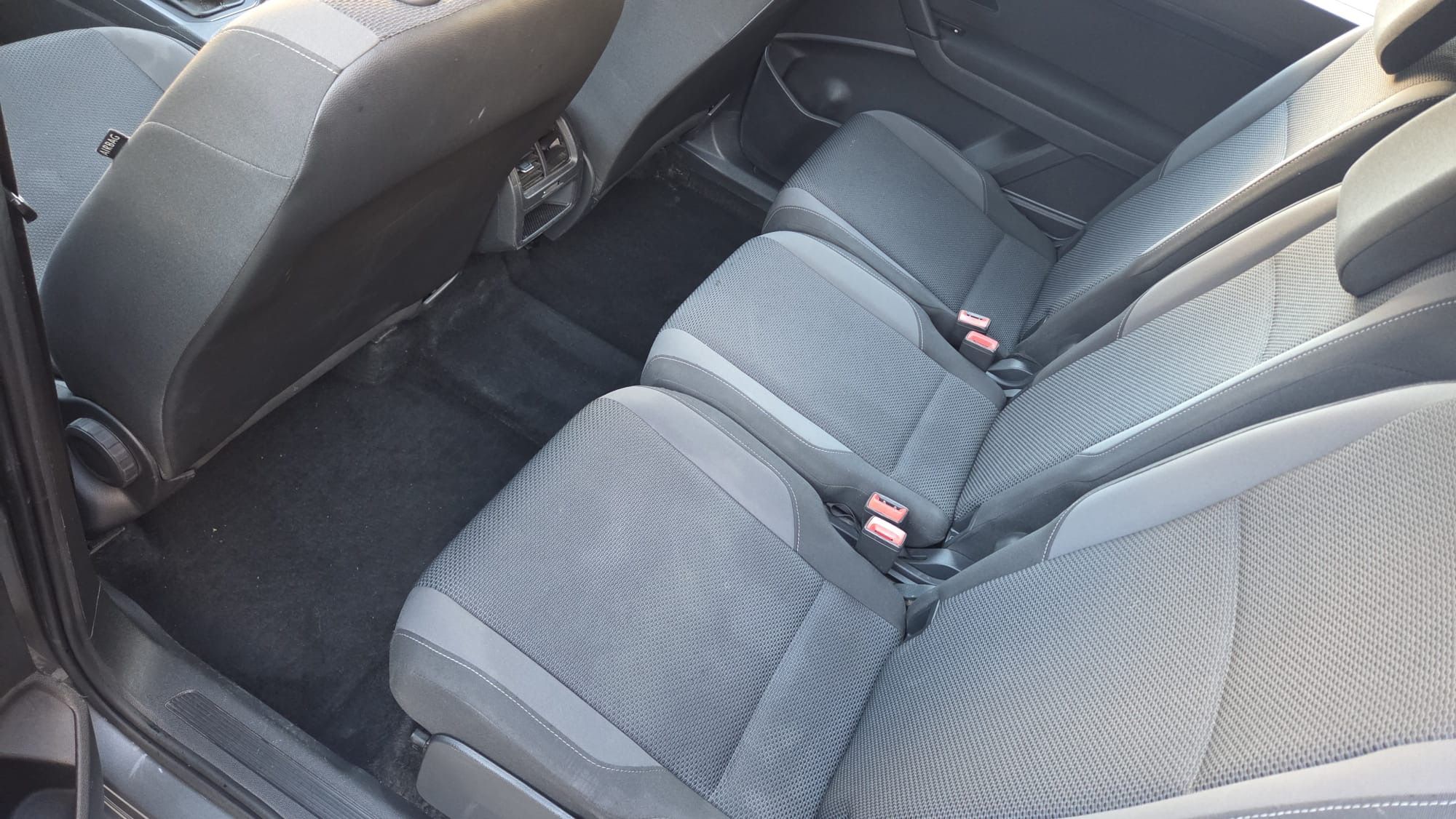 Volkswagen Touran, 1.6 TDi 110kW Navigace Rozvody - fotka 6