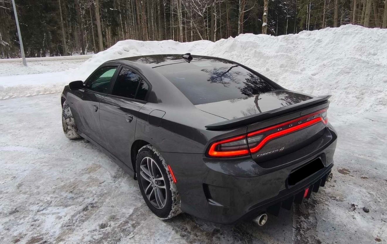 Dodge Charger, 3.6L 4x4 Premium Plus - fotka 4
