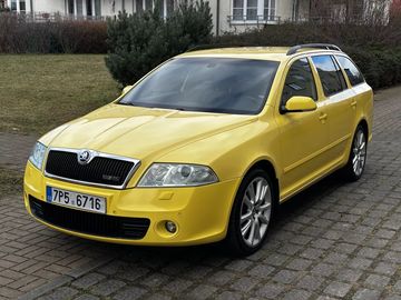 II RS 2.0 TFSI CarPlay Xenony