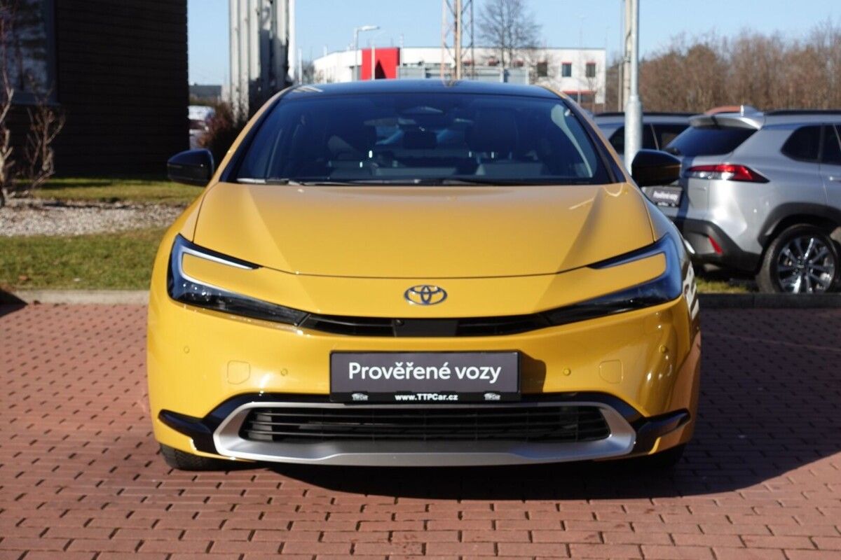 Toyota Prius, 2,0 PHEV Executive sada komple - fotka 2