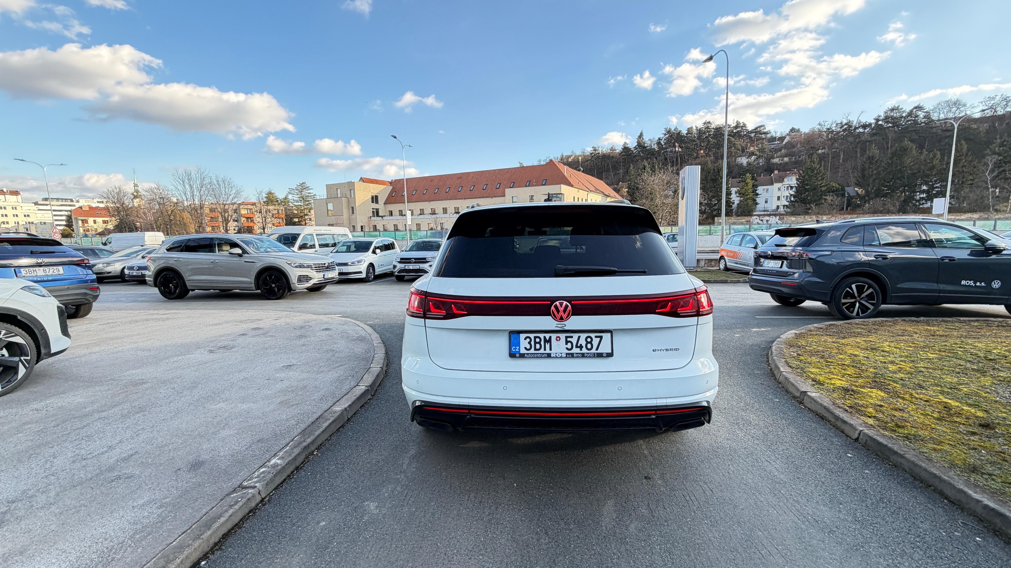 Volkswagen Touareg, R 3.0 TSI 340kW 466 Hp - fotka 6