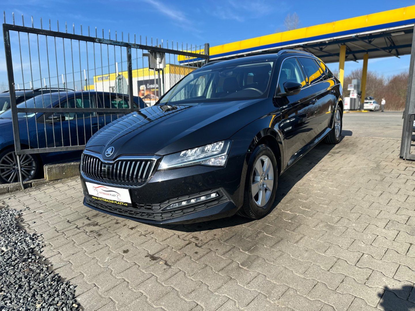 Škoda Superb, 2.0TDi VIRTUAL,KAMERA,1.MAJ. - fotka 2