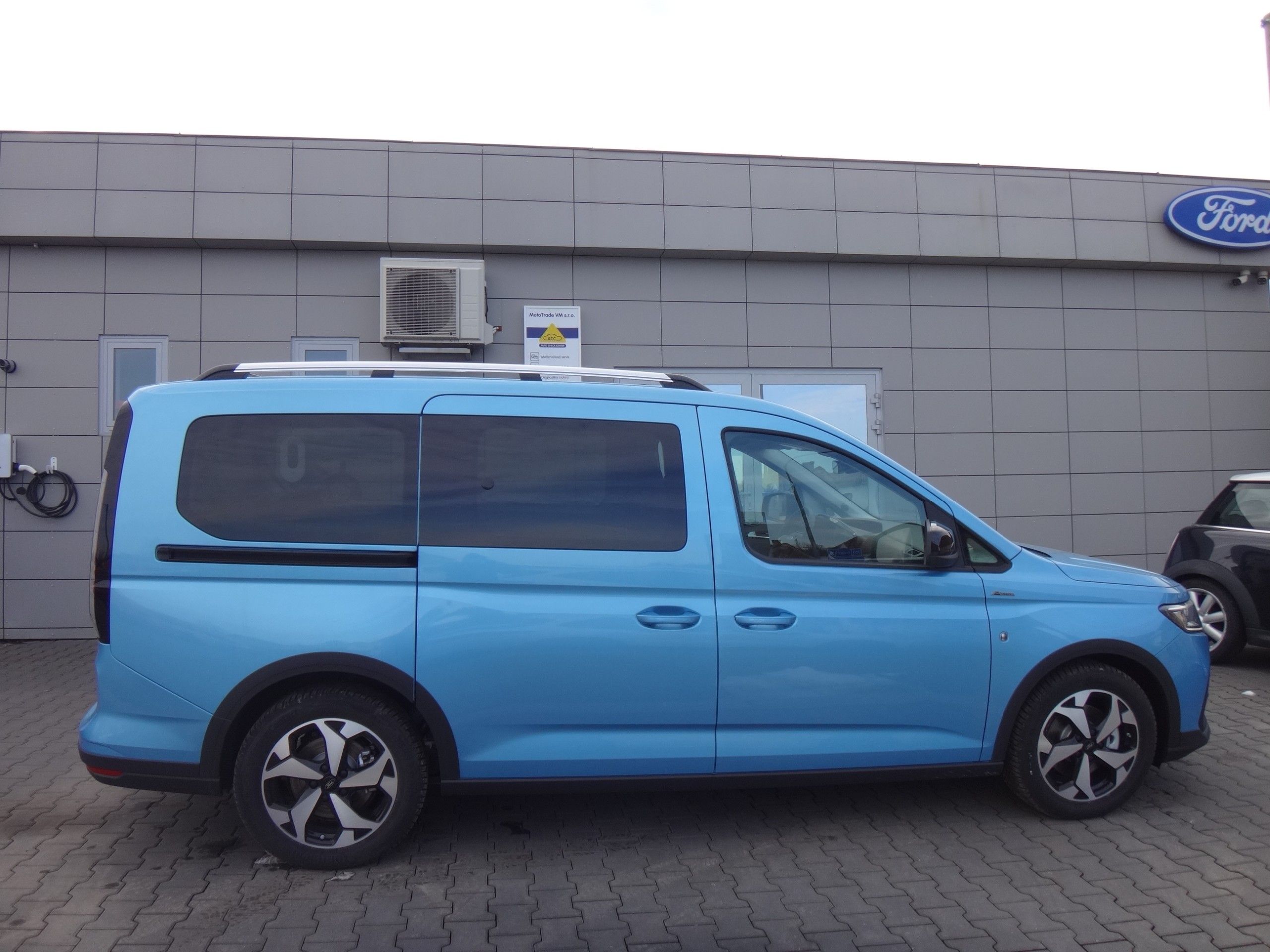 Ford Tourneo Connect, Active 2.0EcoBlue 90kW/122k_AW - fotka 6