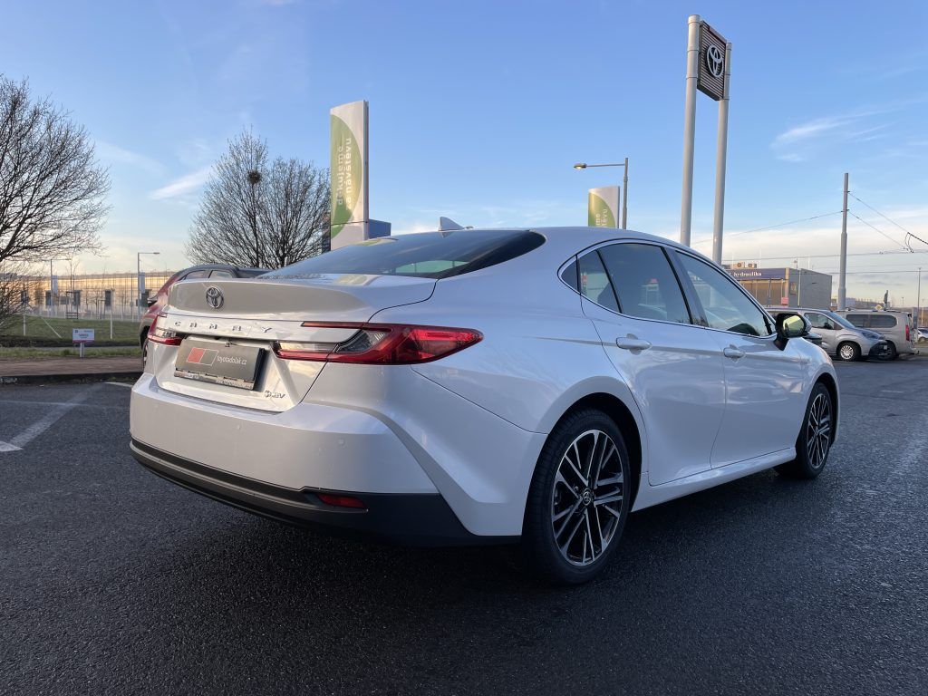 Toyota Camry, 2.5 Hybrid Prestige ODBĚR 6/26 - fotka 3