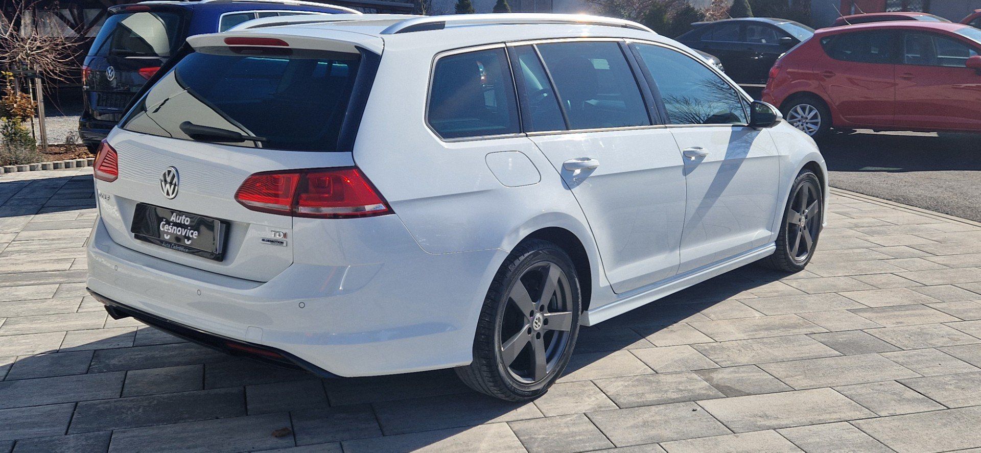 Volkswagen Golf, R-line 1.6TDI 81kW - fotka 5