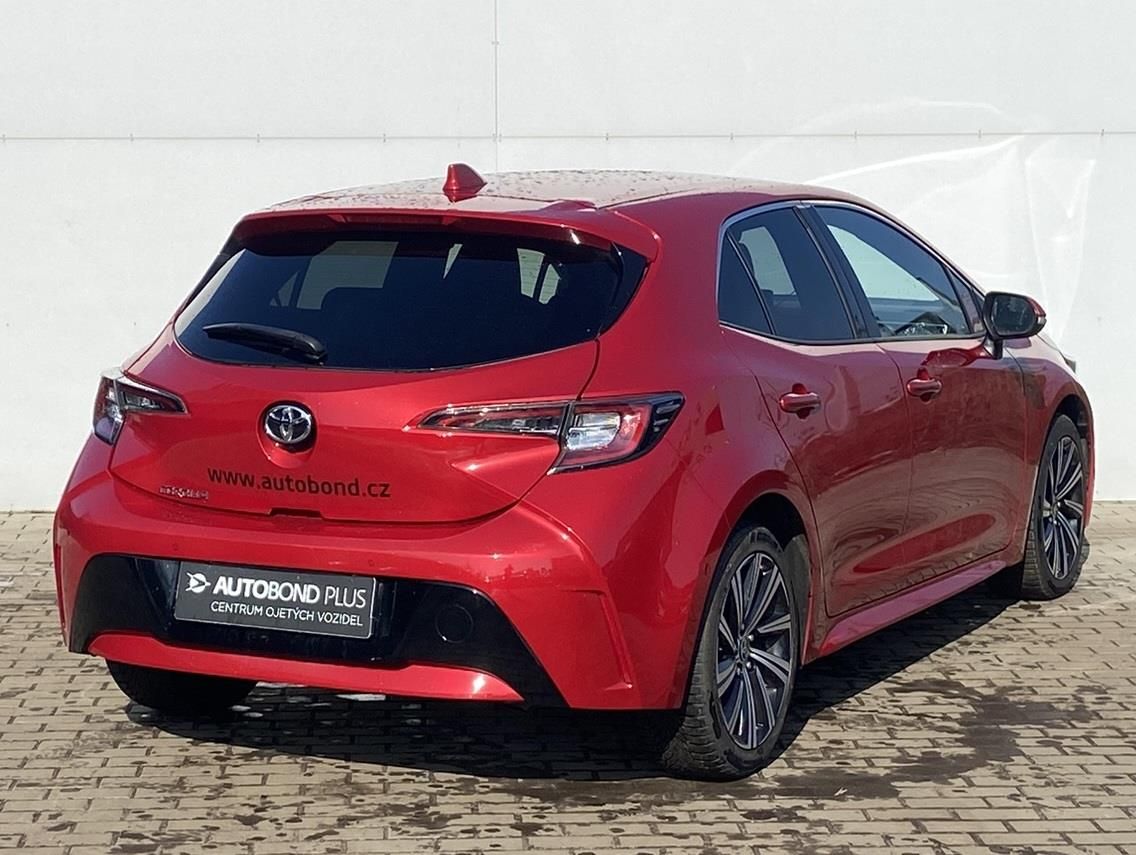 Toyota Corolla, 1.2 TURBO 85kW Style TECH - fotka 2