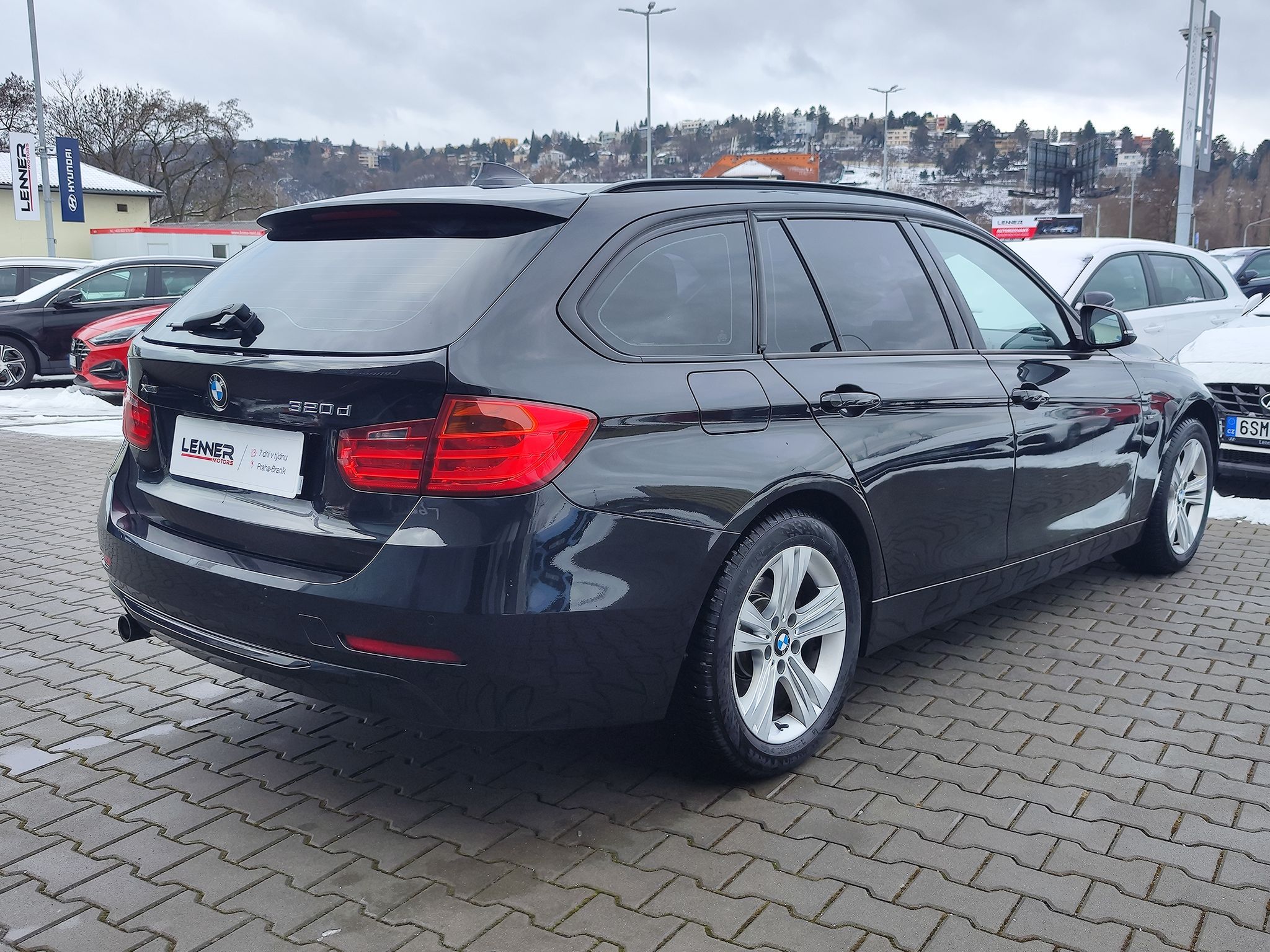 BMW Řada 3, 320d/135kW xDrive Sport 4x4 - fotka 5