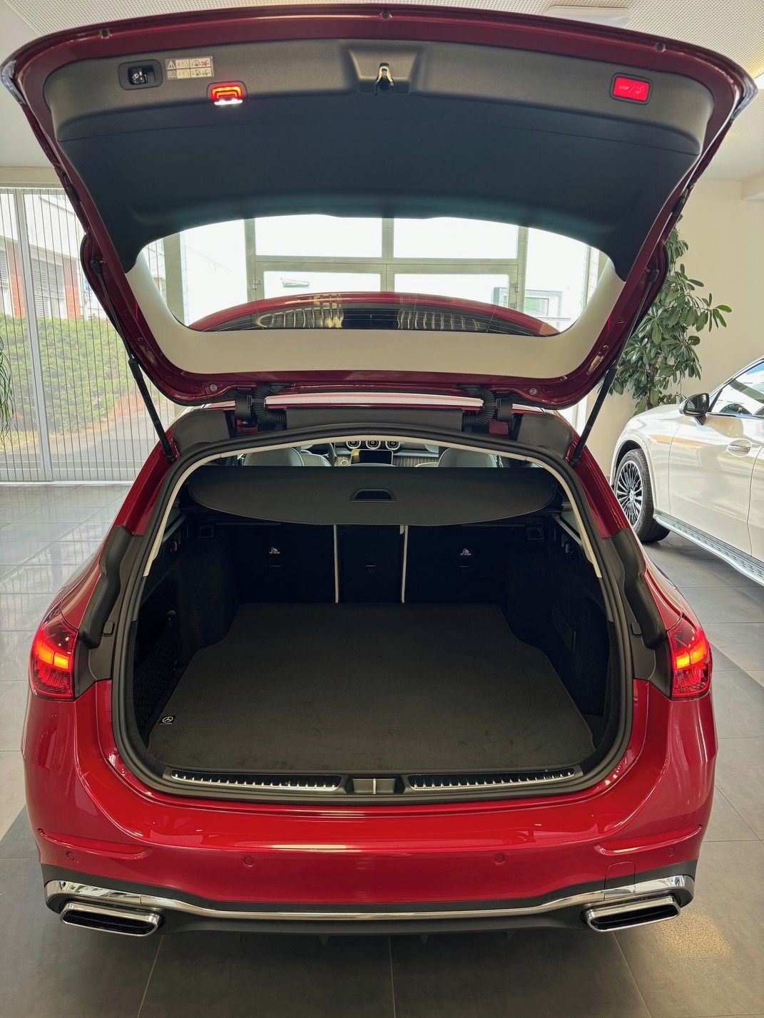 Mercedes-Benz Třídy C, C 220d, NEZ. TOPENÍ, TAŽNÉ - fotka 5