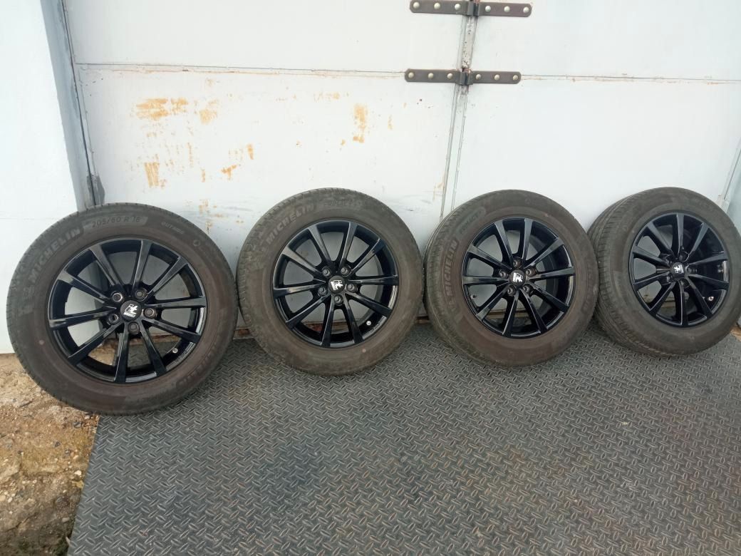 Ford Focus, 1.0 EB, 92 kW, model 2019 - fotka 4