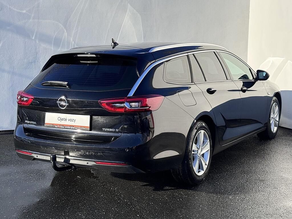 Opel Insignia, Innovation ST 2.0 CDTi 125 kW - fotka 2