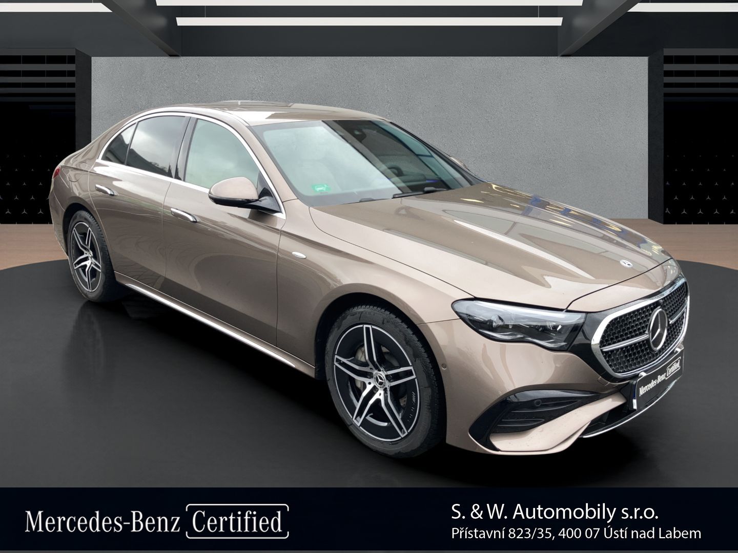 Mercedes-Benz Třídy E, E 300 de 4MATIC - fotka 3