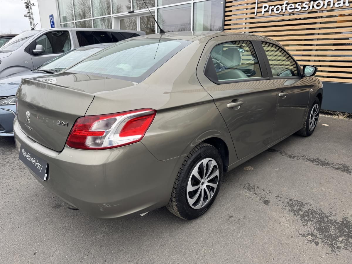 Peugeot 301, 1,6 ALLURE - fotka 2