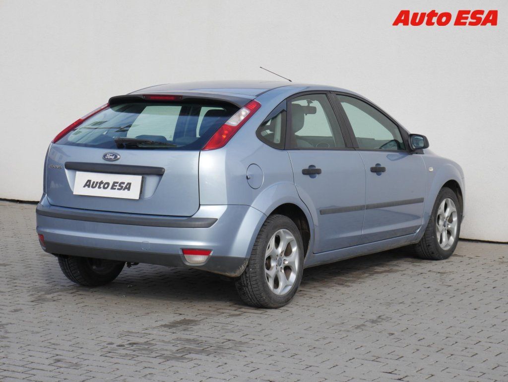 Ford Focus, 1.6i,AC - fotka 4