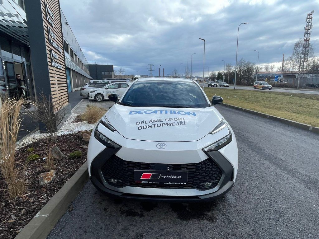 Toyota C-HR, 1.8 Hybrid automat 140HP Style - fotka 2
