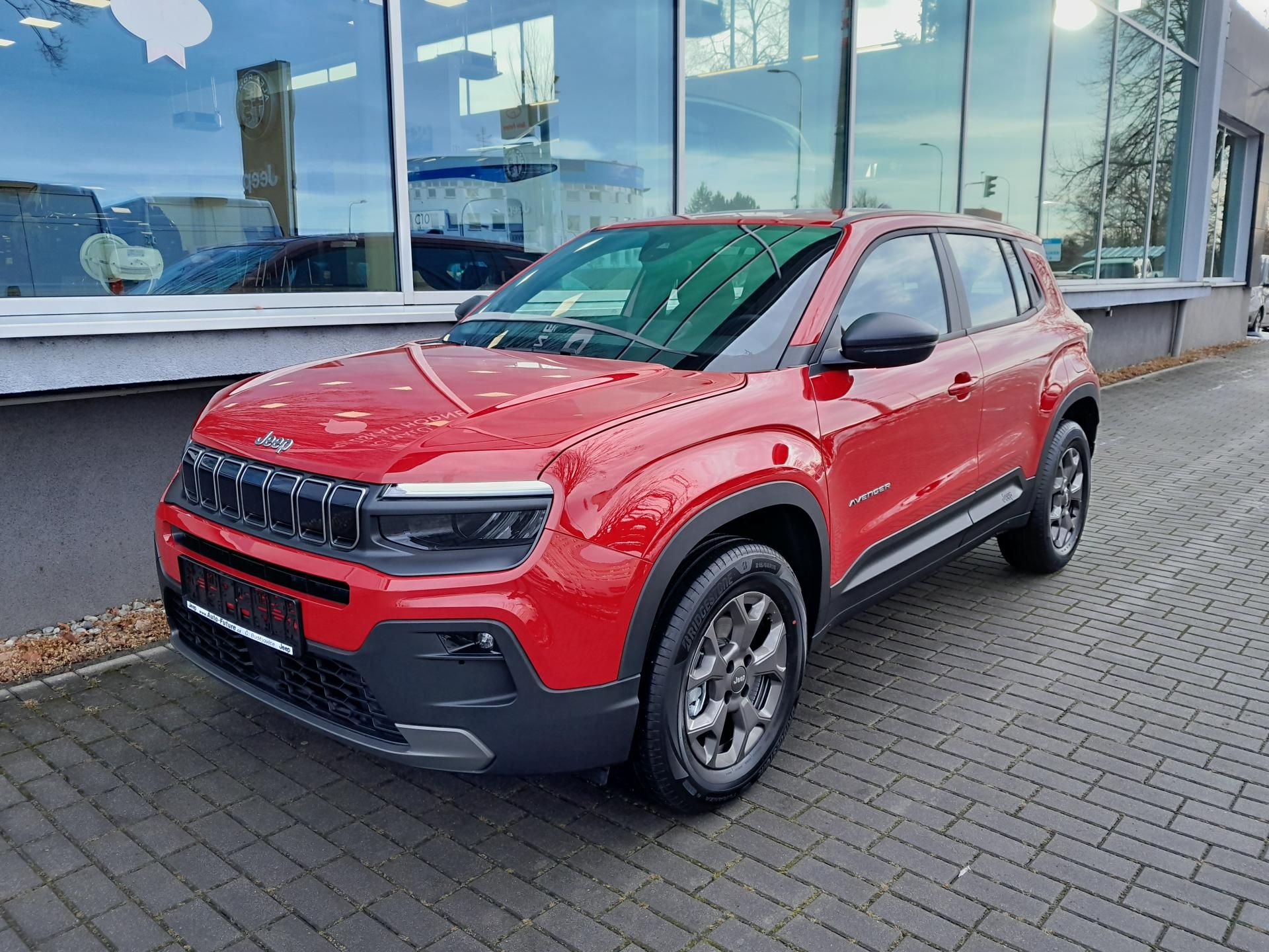 Jeep Avenger, Longitude 1,2 100PS manuál - fotka 2