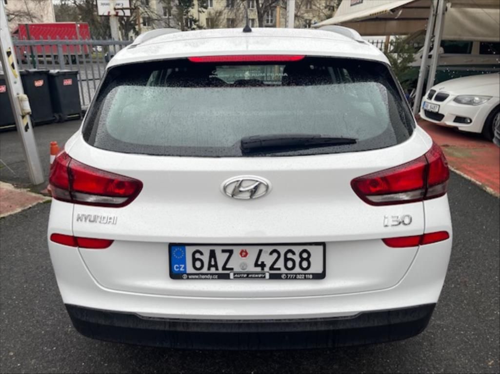 Hyundai i30, 1,6 CRDI 1. maj., bez investic - fotka 6