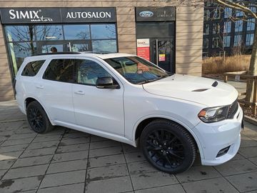 RT, 5.7l, AWD, TZ, 2 x kola