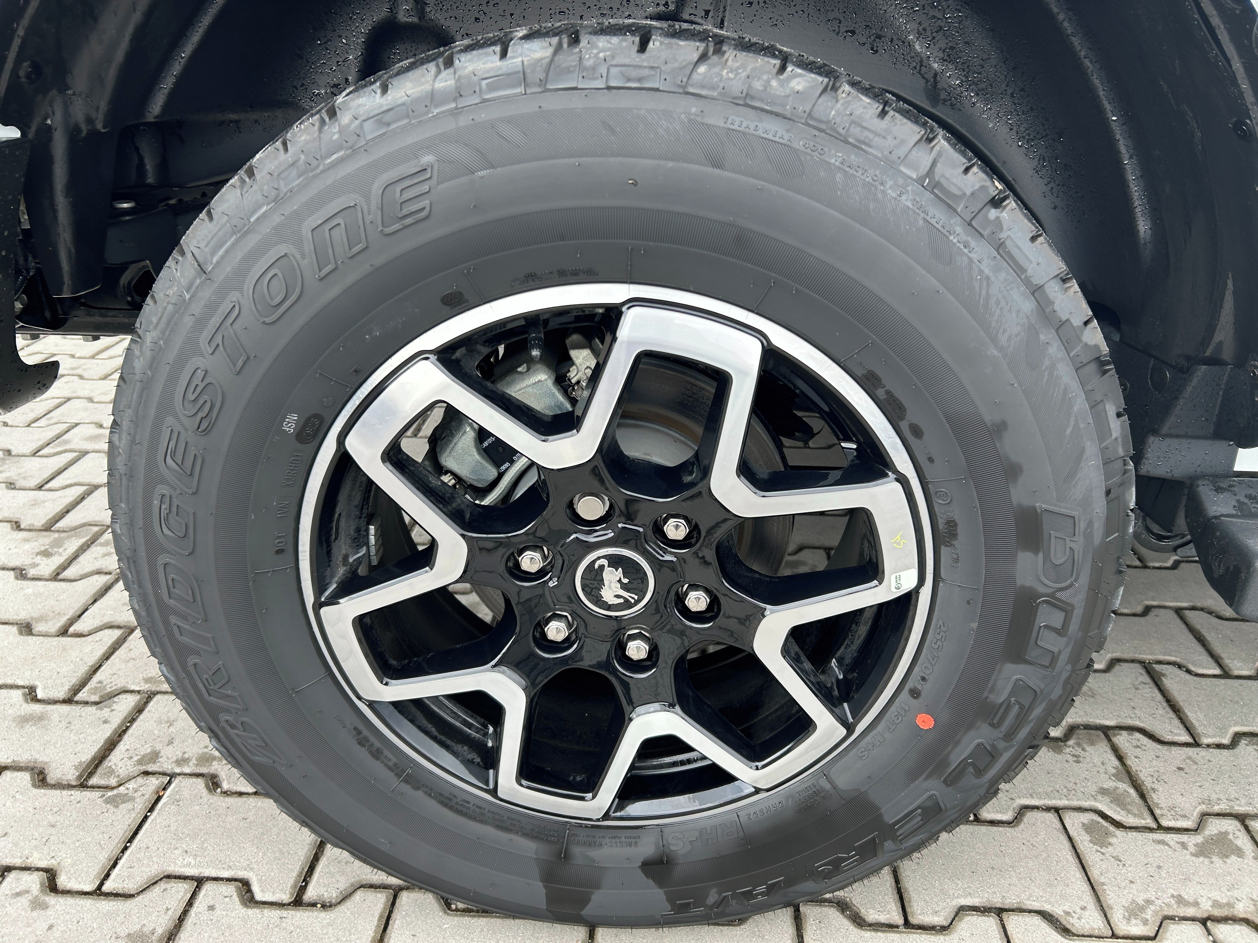 Ford Bronco, 2.7 EcoBoost 246kW OUTER BANKS - fotka 5