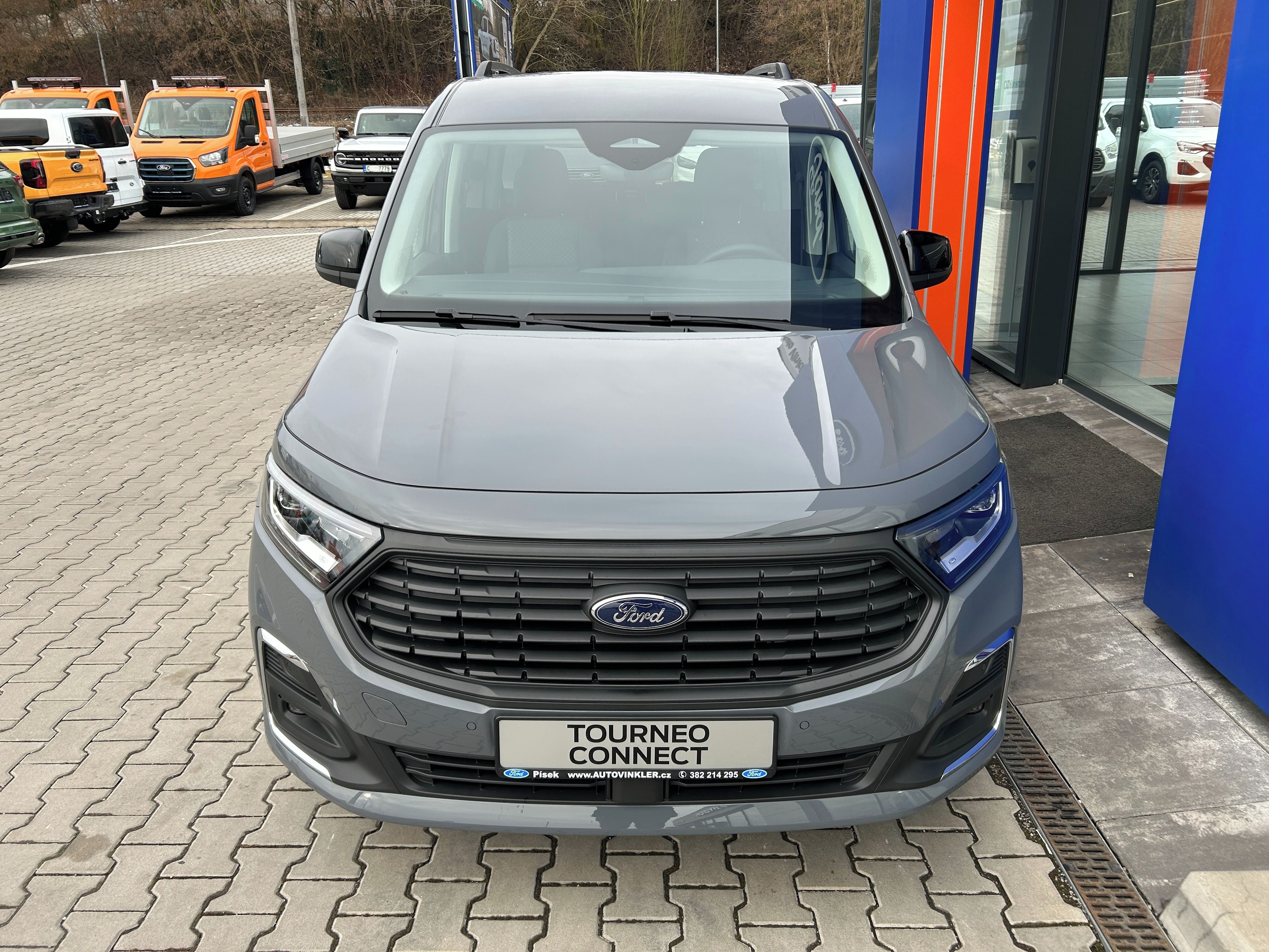 Ford Tourneo Connect, 1.5 Ecoboost 85kW AT Titanium - fotka 2